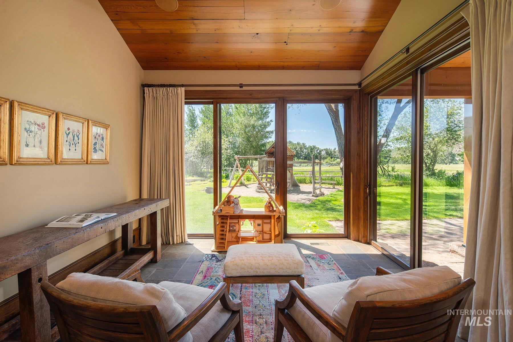 40 Fox Hollow Gulch Rd, Bellevue, Idaho 83313, 8 Bedrooms, 9.5 Bathrooms, Farm & Ranch For Sale, Price $7,500,000, 98991146