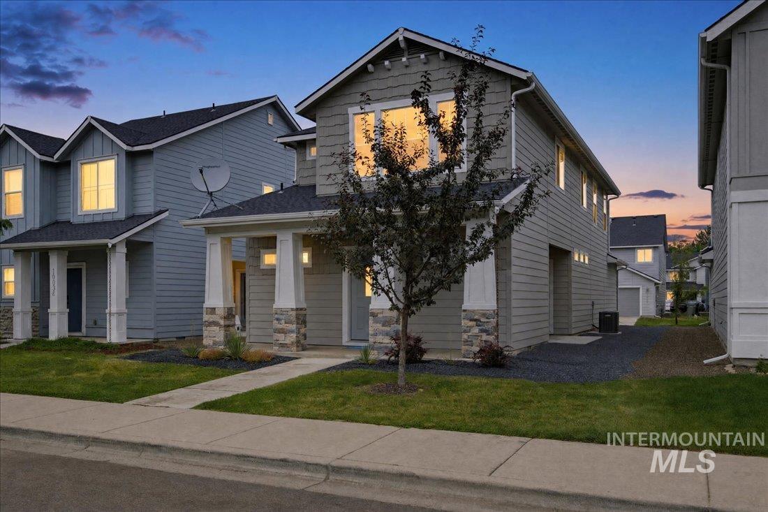 10030 W Smoke Ranch Dr., Boise, Idaho 83709, 3 Bedrooms, 3 Bathrooms, Residential For Sale, Price $449,000,MLS 98991151