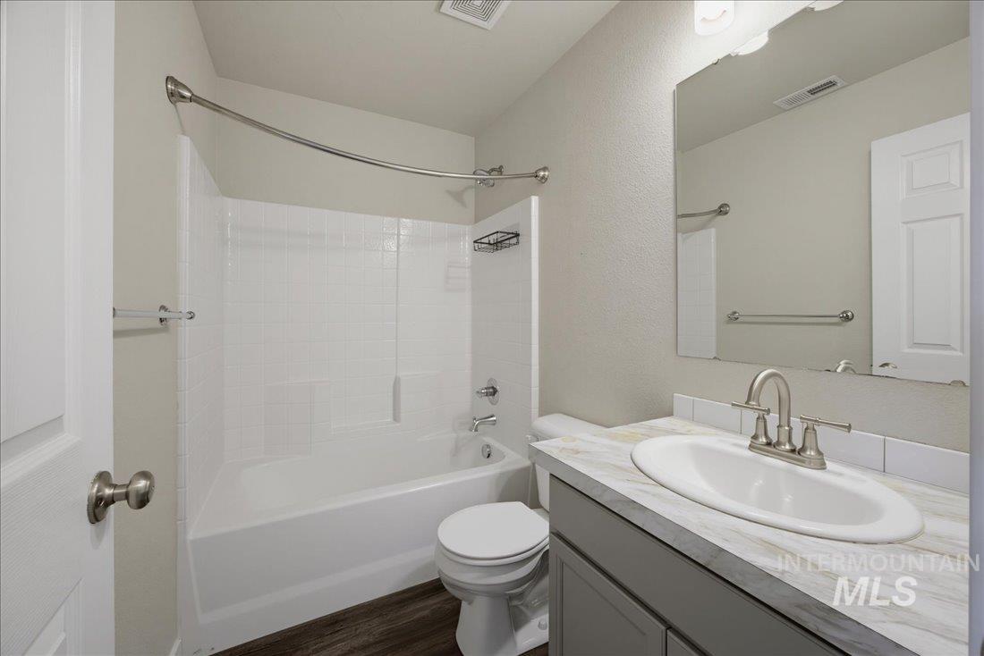 10030 W Smoke Ranch Dr., Boise, Idaho 83709, 3 Bedrooms, 3 Bathrooms, Residential For Sale, Price $449,000,MLS 98991151