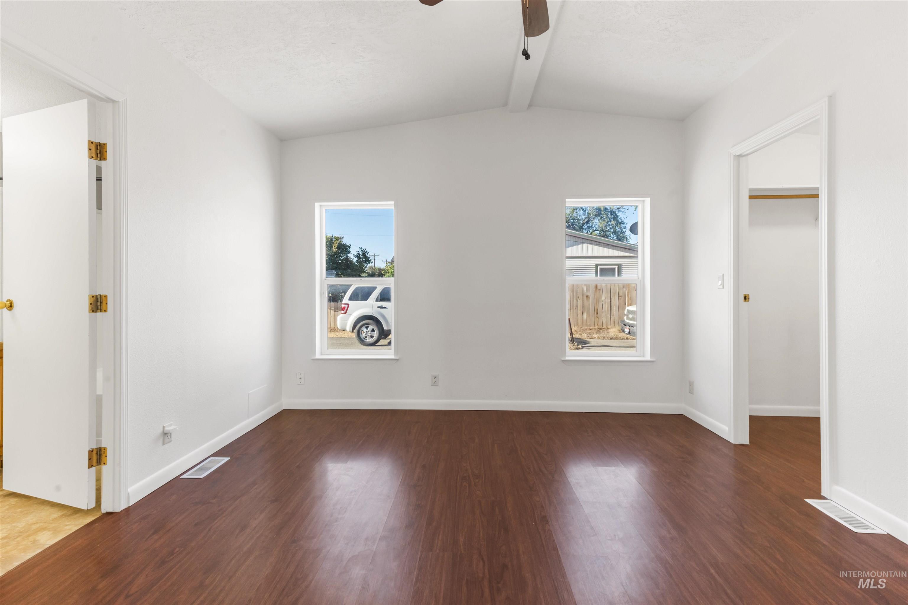 2107 S Phillippi Street, Boise, Idaho 83705, 3 Bedrooms, 2 Bathrooms, Residential For Sale, Price $350,000,MLS 98991153