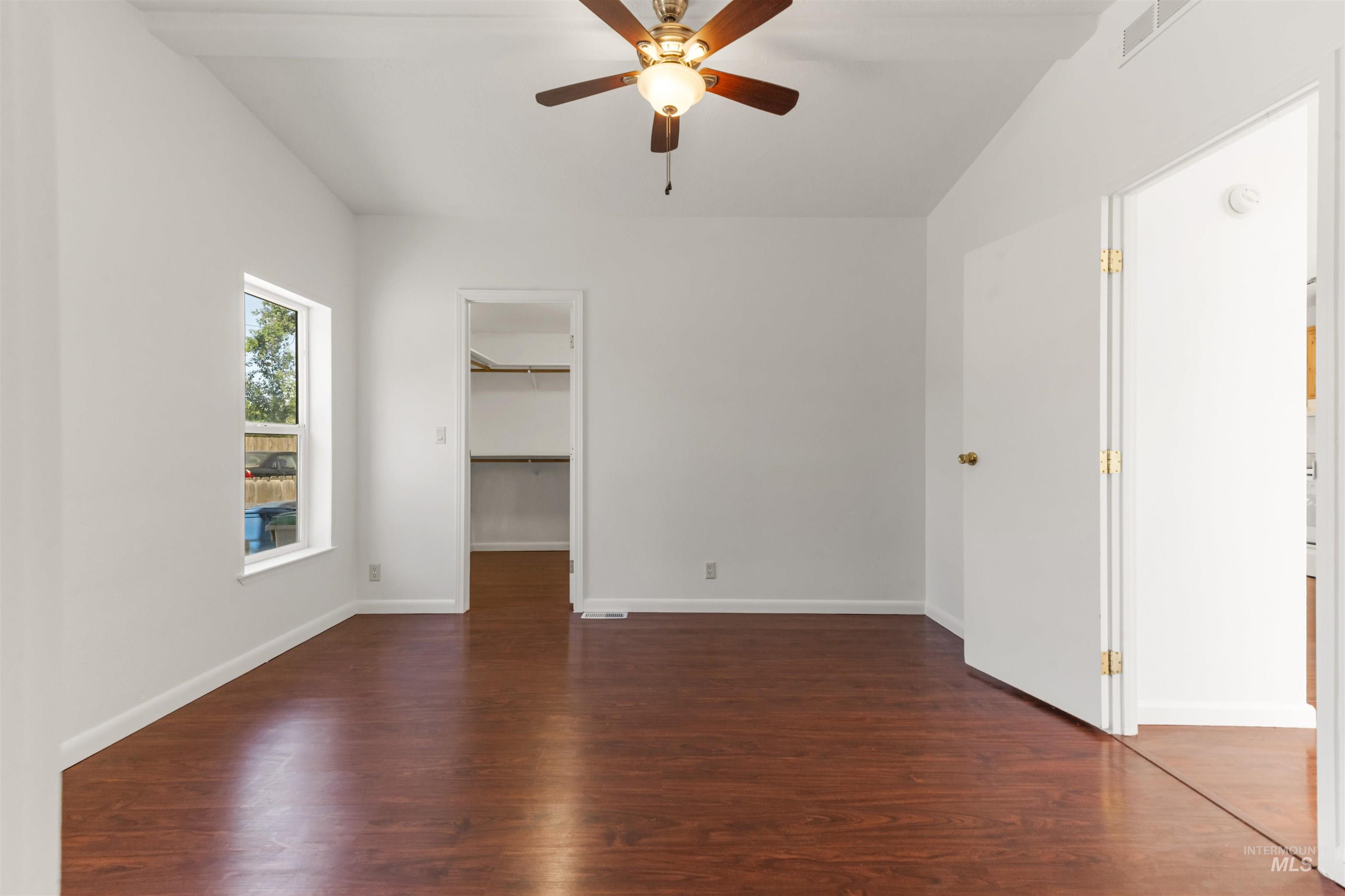 2107 S Phillippi Street, Boise, Idaho 83705, 3 Bedrooms, 2 Bathrooms, Residential For Sale, Price $350,000,MLS 98991153