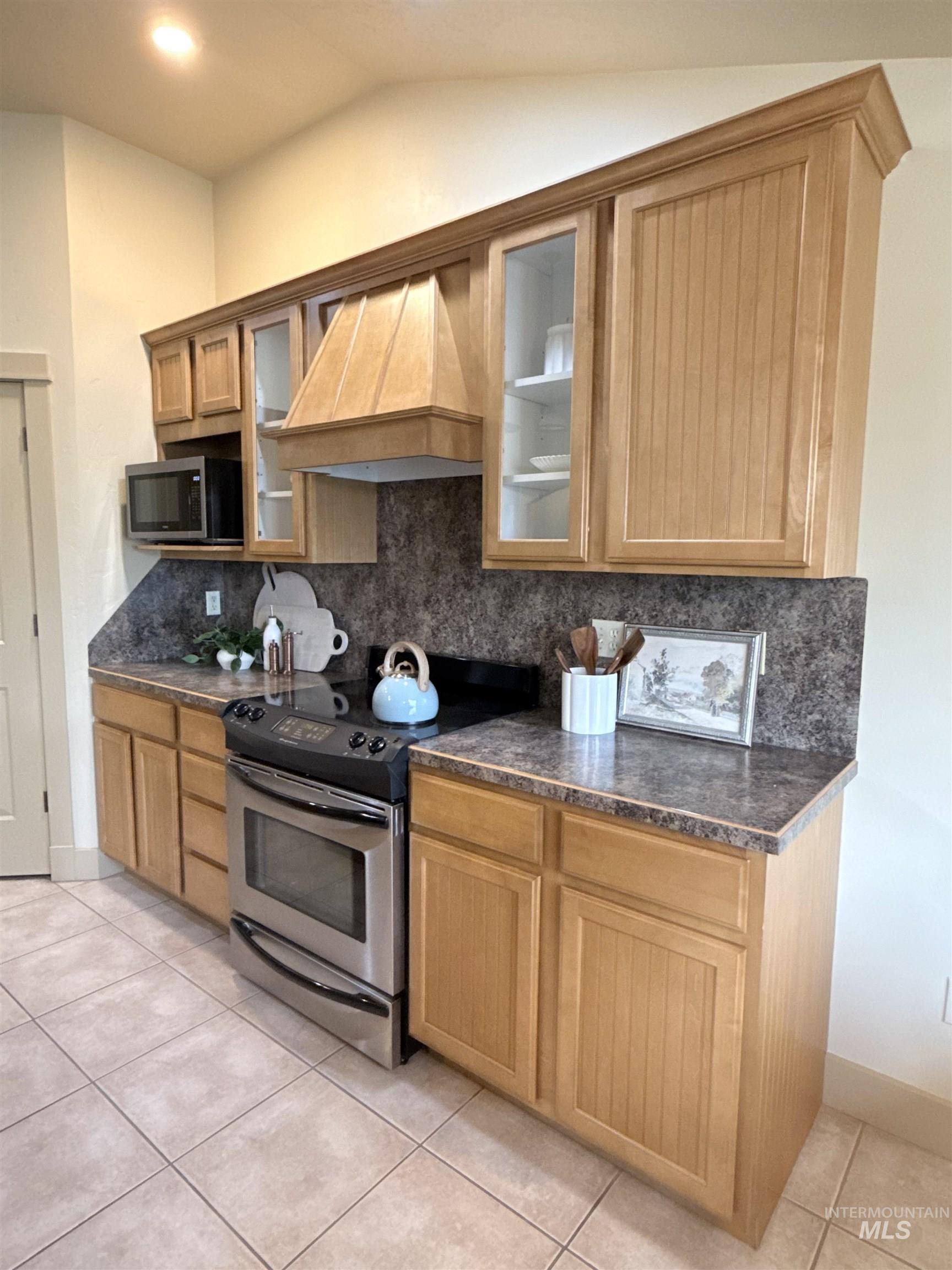 937 Oakwood Ave, Burley, Idaho 83318, 6 Bedrooms, 3 Bathrooms, Residential For Sale, Price $528,500,MLS 98991155