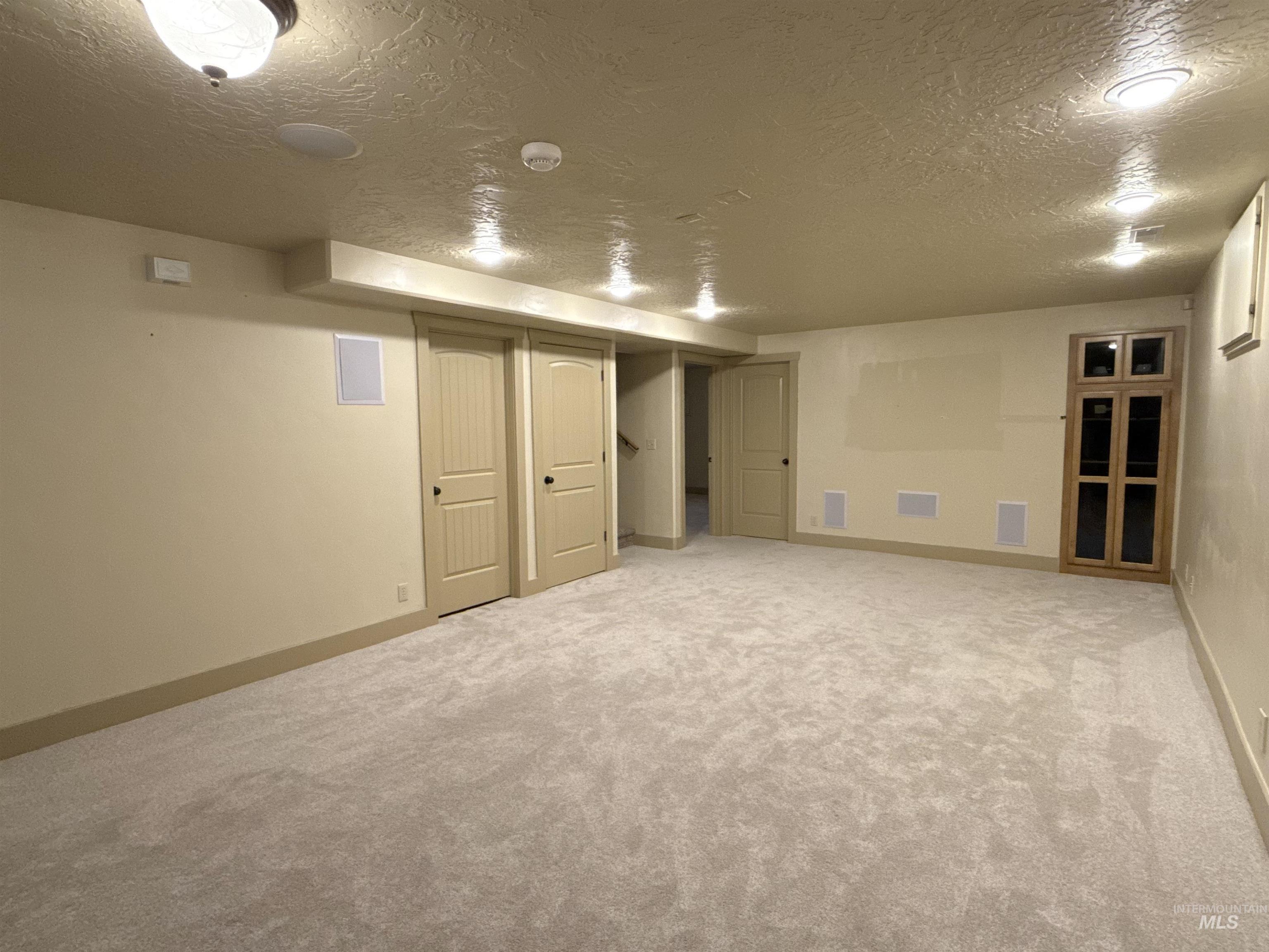 937 Oakwood Ave, Burley, Idaho 83318, 6 Bedrooms, 3 Bathrooms, Residential For Sale, Price $528,500,MLS 98991155