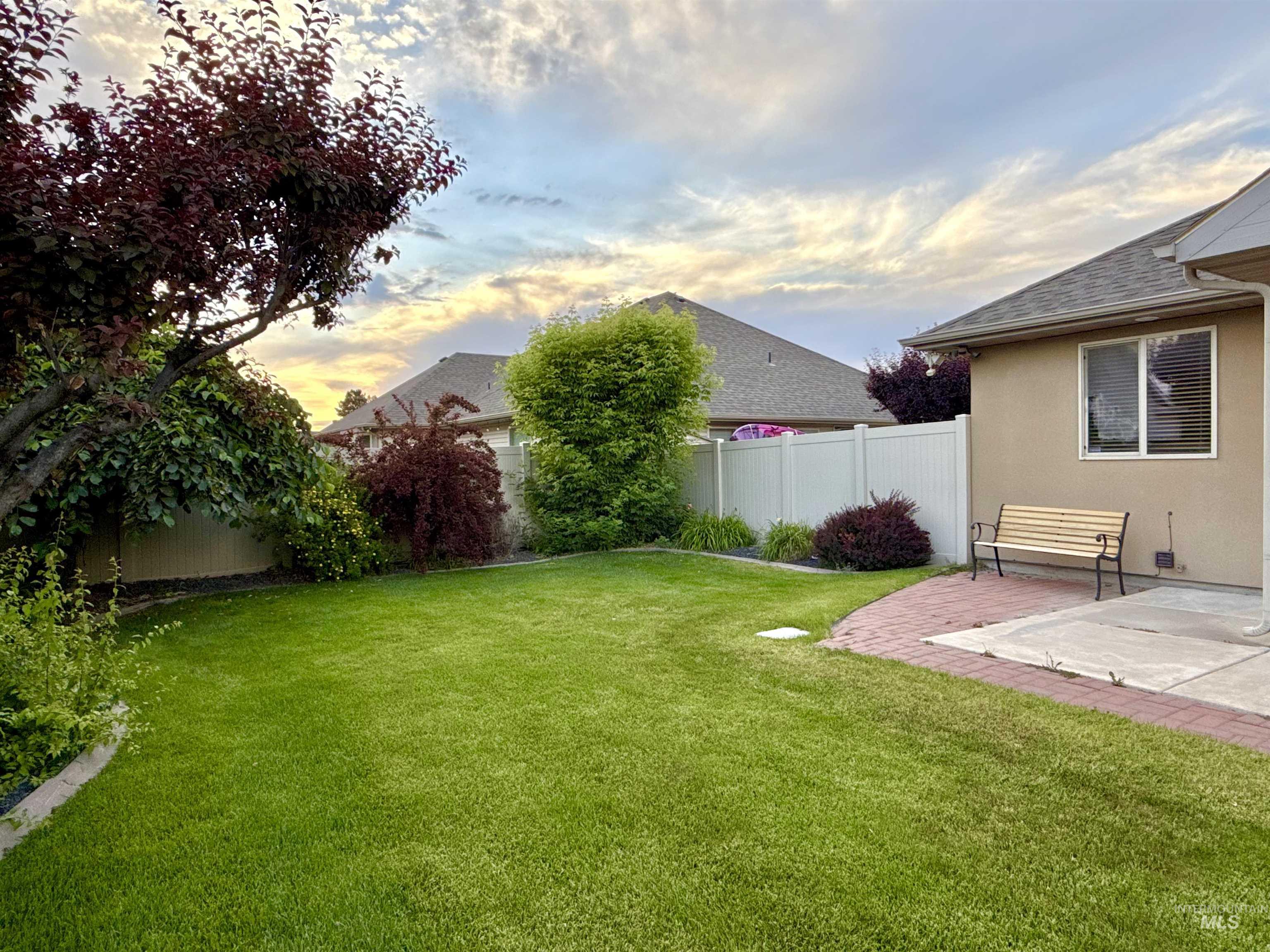 937 Oakwood Ave, Burley, Idaho 83318, 6 Bedrooms, 3 Bathrooms, Residential For Sale, Price $528,500,MLS 98991155