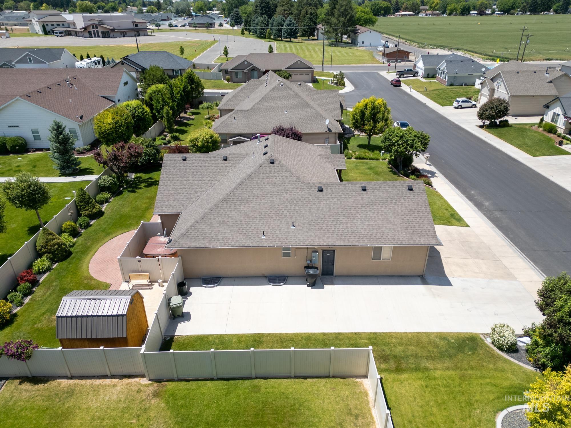 937 Oakwood Ave, Burley, Idaho 83318, 6 Bedrooms, 3 Bathrooms, Residential For Sale, Price $528,500,MLS 98991155