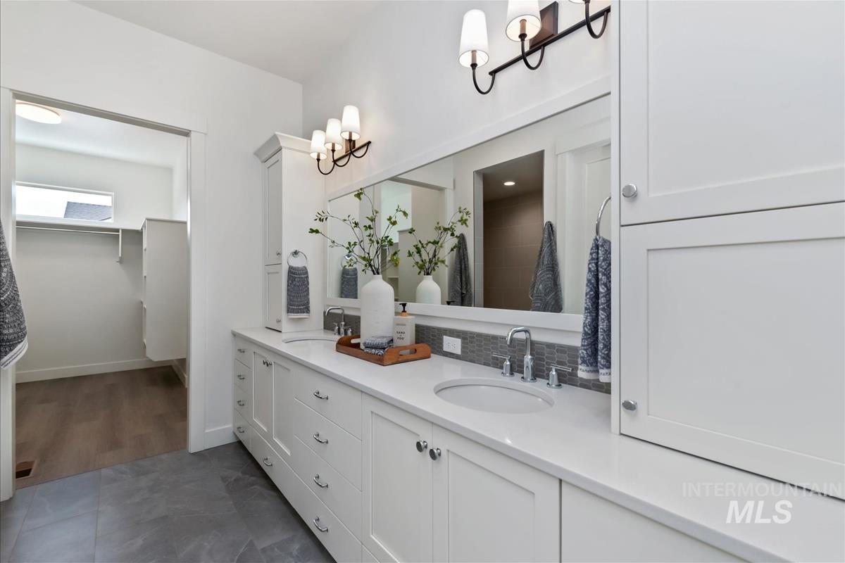 5003 W Talbot St., Meridian, Idaho 83646, 3 Bedrooms, 3 Bathrooms, Residential For Sale, Price $580,000,MLS 98991158