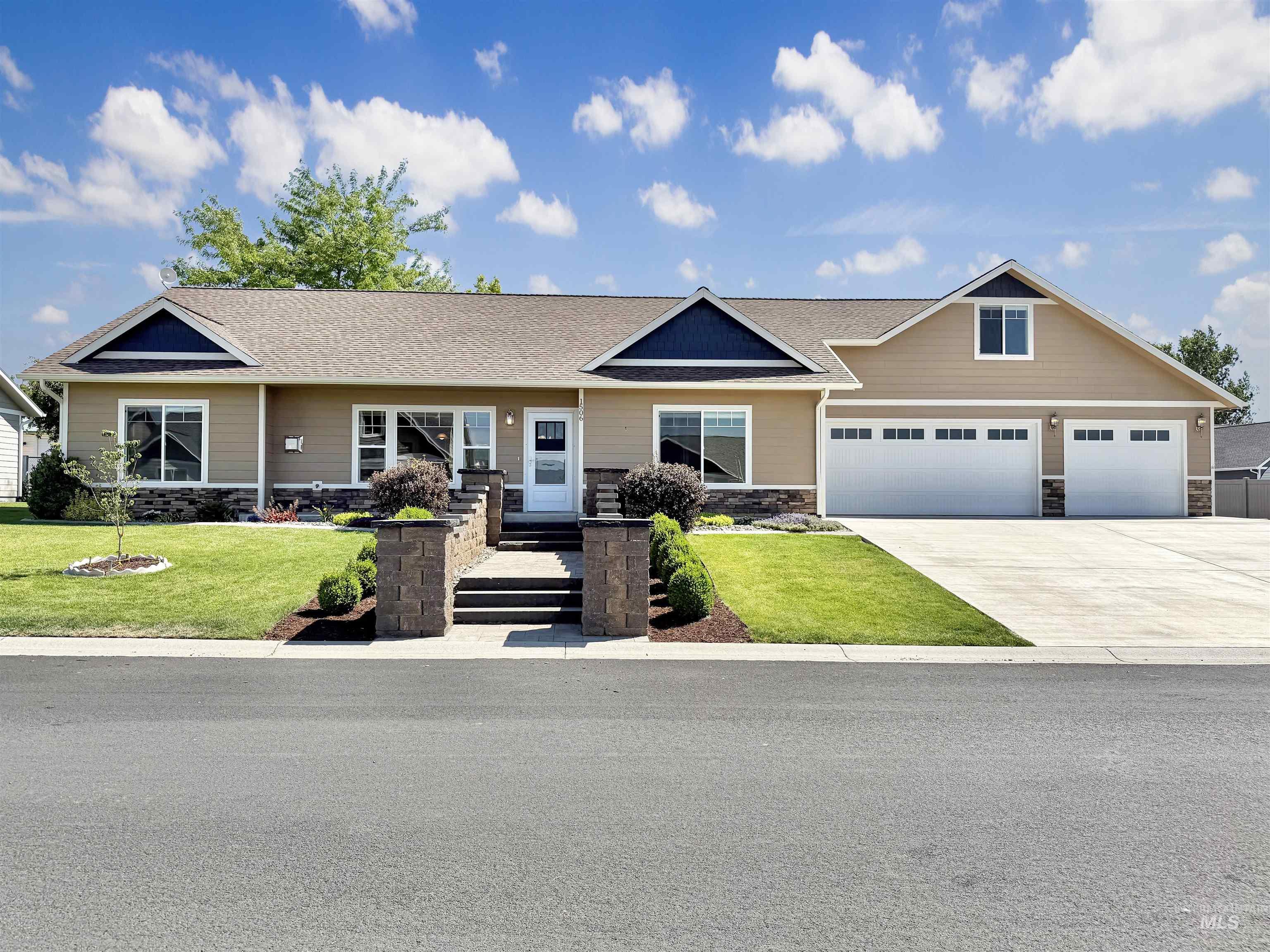 1506 Westview Ct, Lewiston, Idaho 83501, 4 Bedrooms, 2 Bathrooms, Residential For Sale, Price $525,000,MLS 98991164