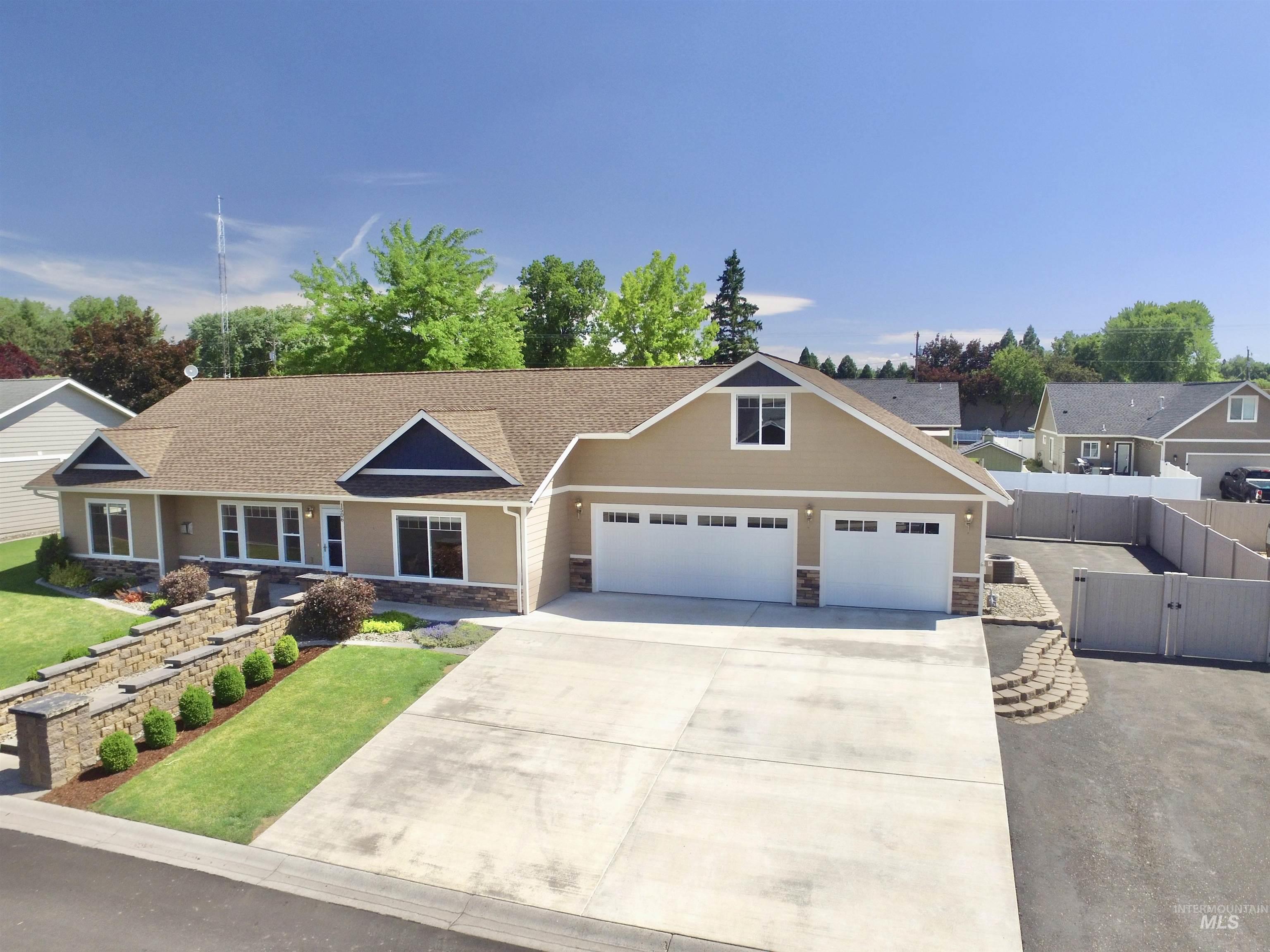 1506 Westview Ct, Lewiston, Idaho 83501, 4 Bedrooms, 2 Bathrooms, Residential For Sale, Price $579,000,MLS 98991164