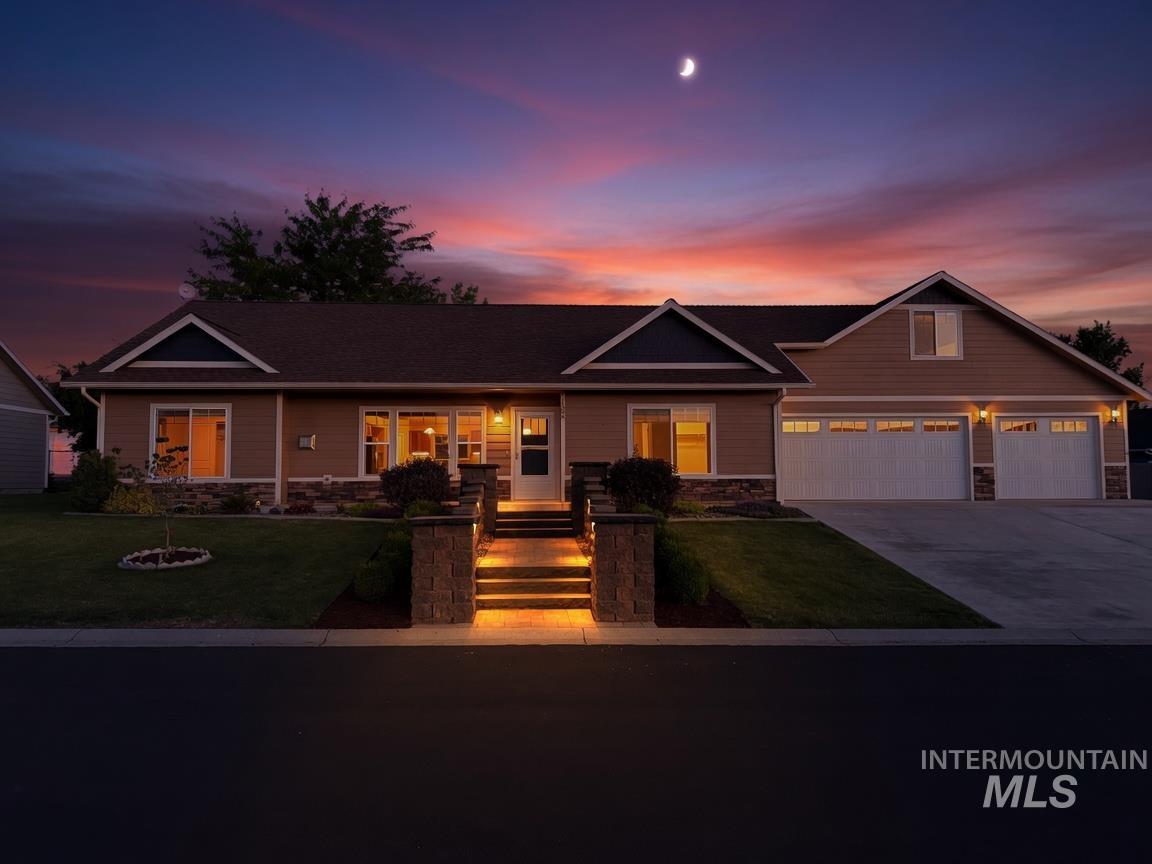 1506 Westview Ct, Lewiston, Idaho 83501, 4 Bedrooms, 2 Bathrooms, Residential For Sale, Price $525,000,MLS 98991164