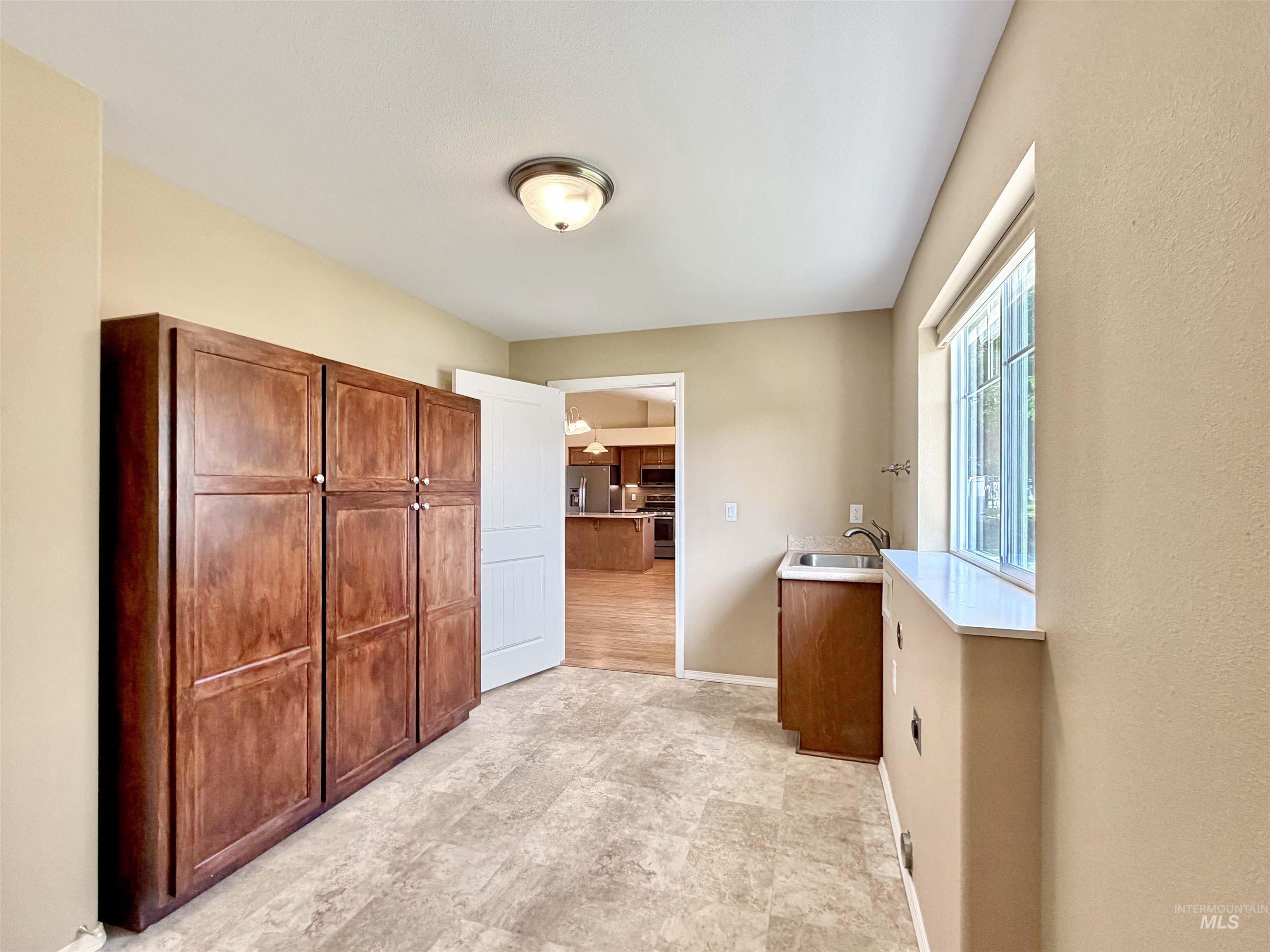 1506 Westview Ct, Lewiston, Idaho 83501, 4 Bedrooms, 2 Bathrooms, Residential For Sale, Price $579,000,MLS 98991164