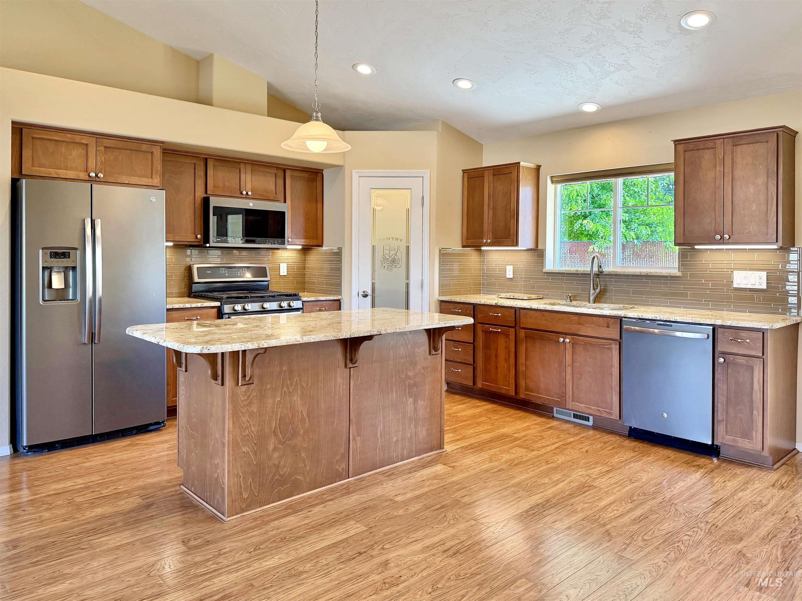 1506 Westview Ct, Lewiston, Idaho 83501, 4 Bedrooms, 2 Bathrooms, Residential For Sale, Price $579,000,MLS 98991164