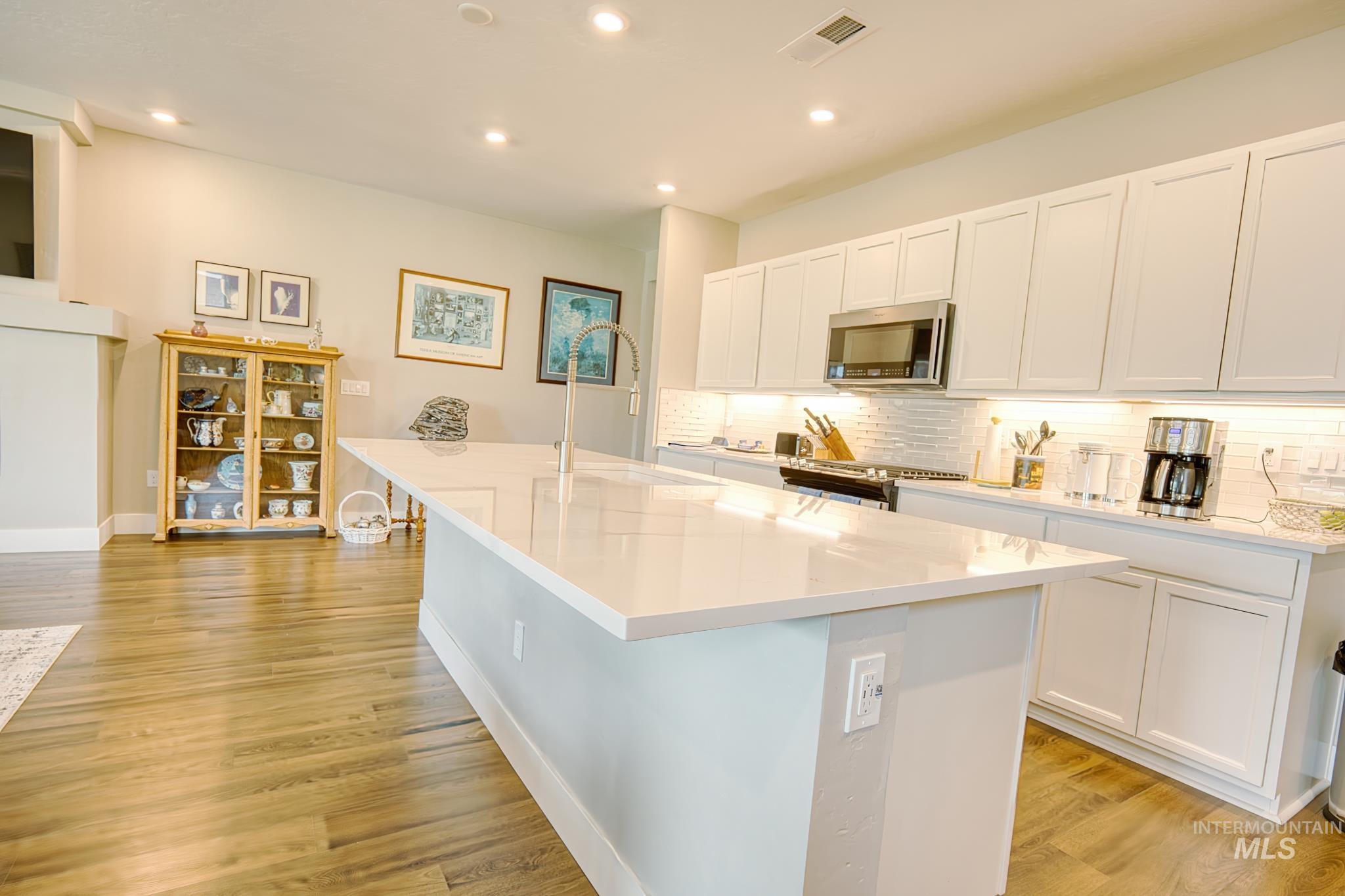 12014 W Cheer Lane, Kuna, Idaho 83634, 2 Bedrooms, 2 Bathrooms, Residential For Sale, Price $599,990,MLS 98991165