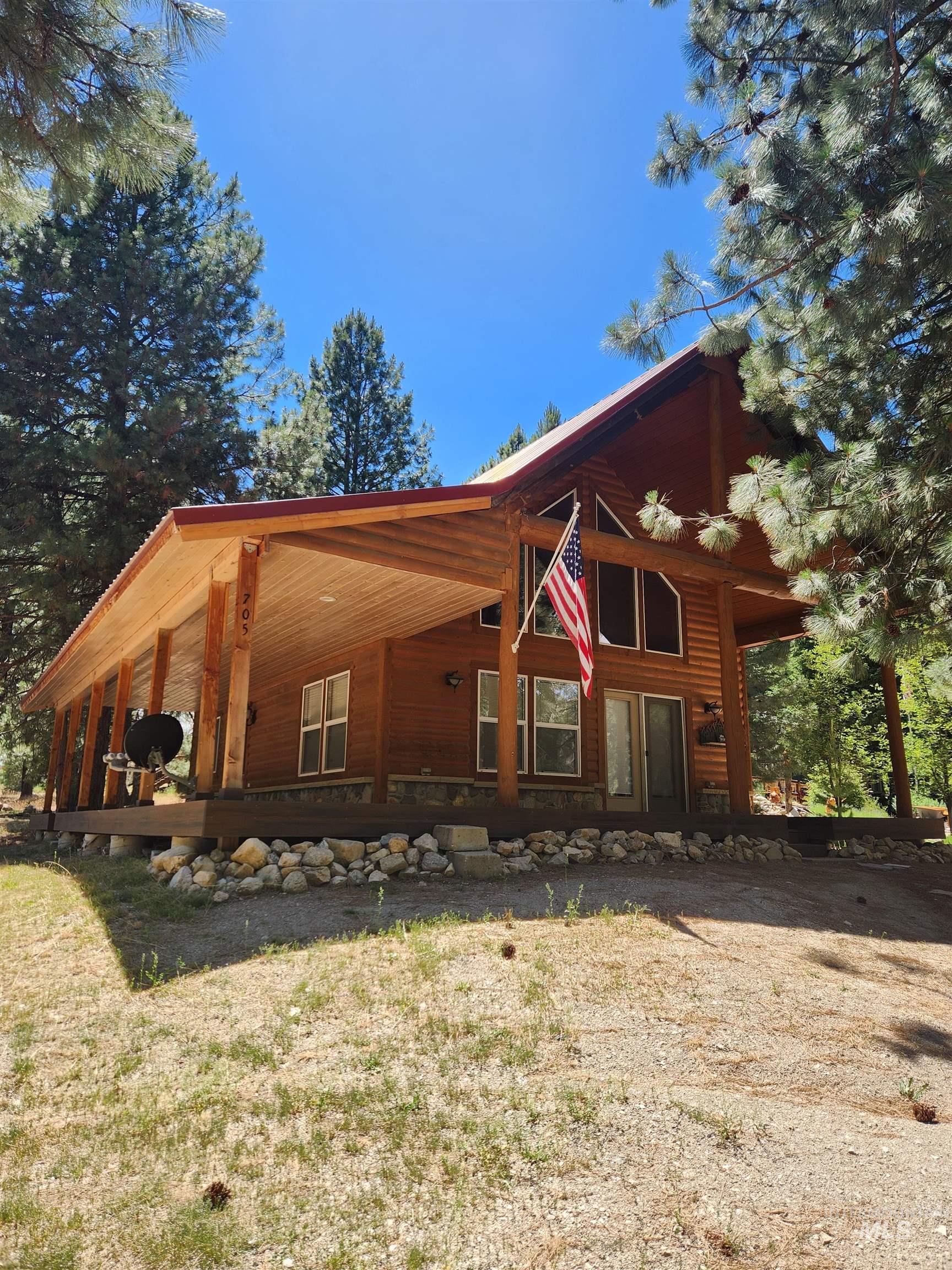 705 E Riverview Cir, Pine, Idaho 83647, 2 Bedrooms, 2 Bathrooms, Residential For Sale, Price $650,000, 98991166