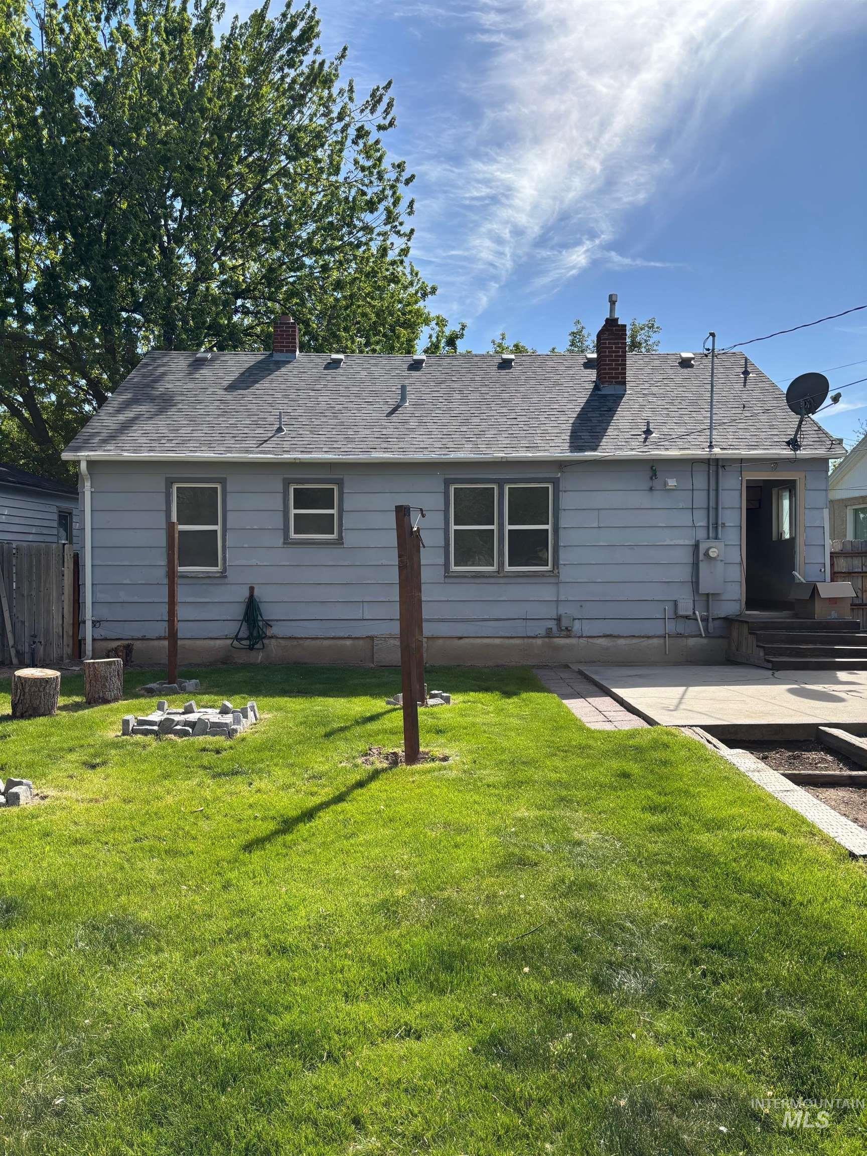 415 S Diamond, Nampa, Idaho 83686, 3 Bedrooms, 1 Bathroom, Residential For Sale, Price $307,000, 98991167
