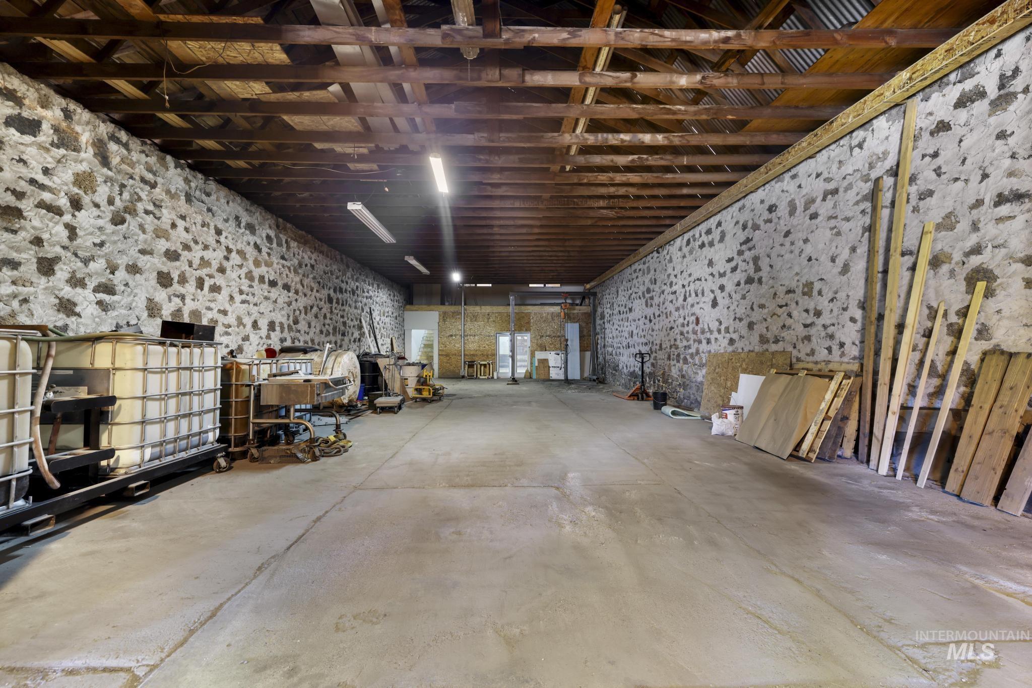 309 S Rail St W, Shoshone, Idaho 83352, 2 Bedrooms, Business/Commercial For Sale, Price $380,000, 98991168