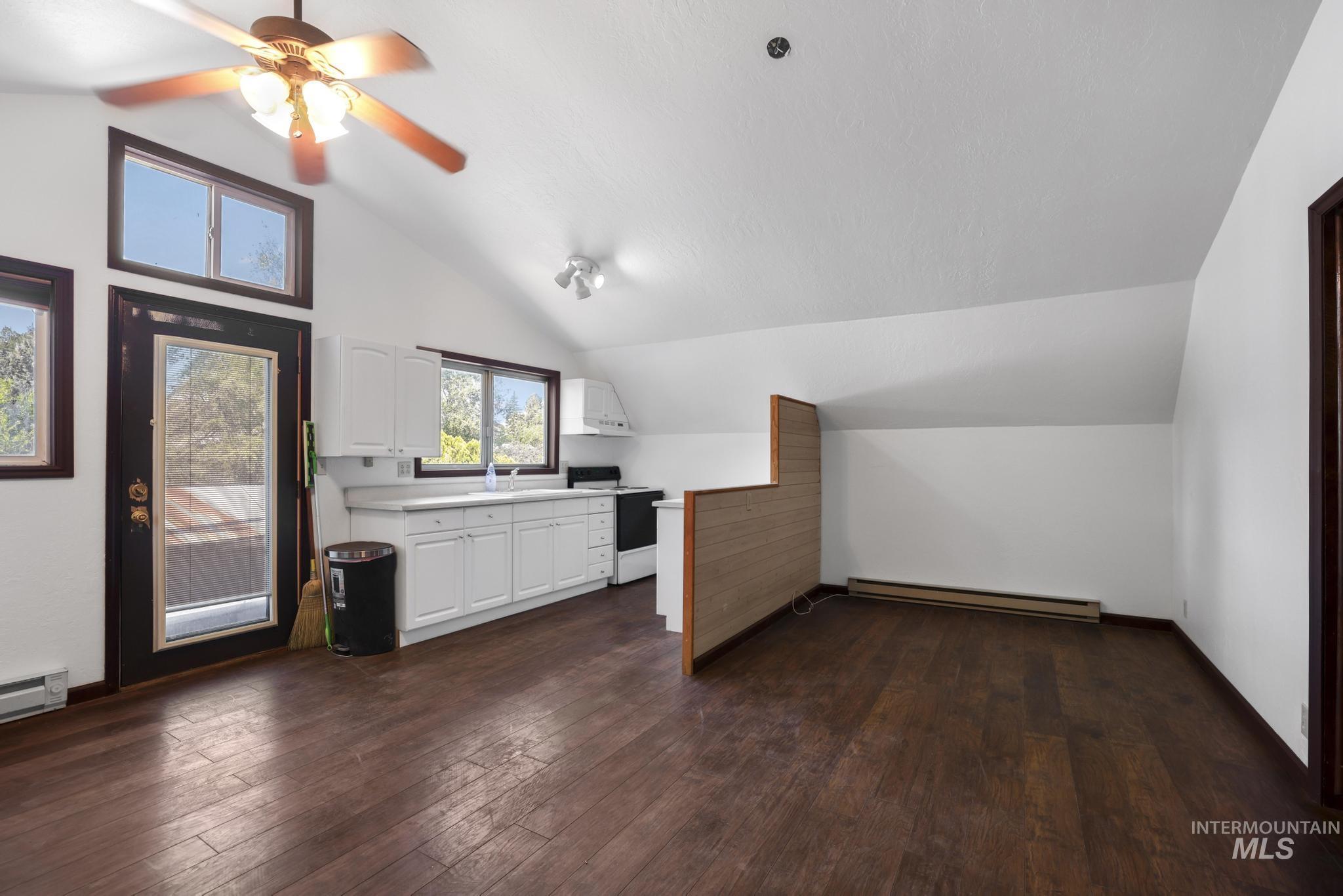 309 S Rail St W, Shoshone, Idaho 83352, 2 Bedrooms, Business/Commercial For Sale, Price $380,000, 98991168