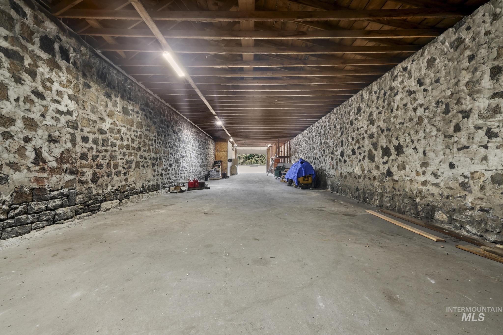 309 S Rail St W, Shoshone, Idaho 83352, 2 Bedrooms, Business/Commercial For Sale, Price $380,000, 98991168