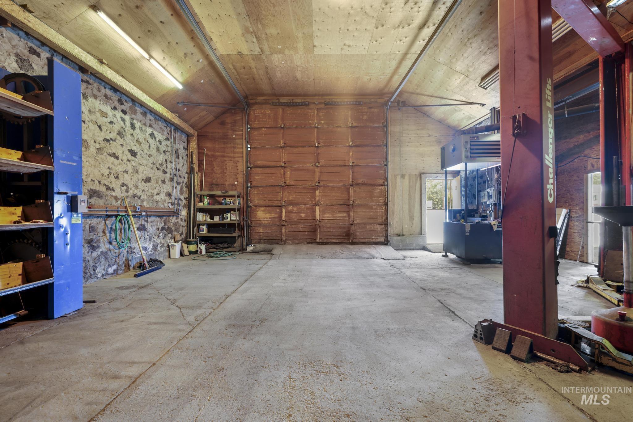 309 S Rail St W, Shoshone, Idaho 83352, 2 Bedrooms, Business/Commercial For Sale, Price $380,000, 98991168