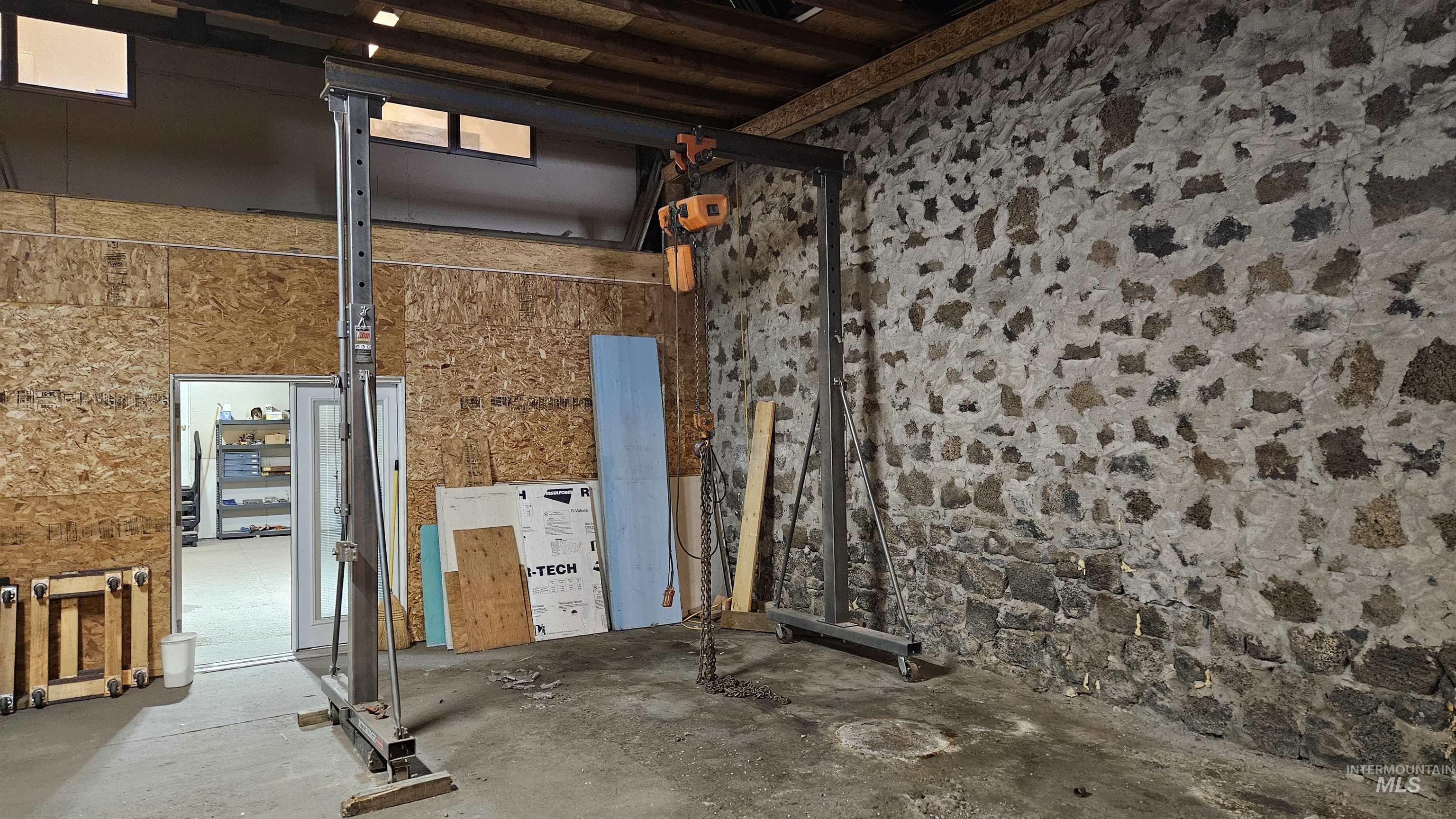 309 S Rail St W, Shoshone, Idaho 83352, 2 Bedrooms, Business/Commercial For Sale, Price $380,000, 98991168