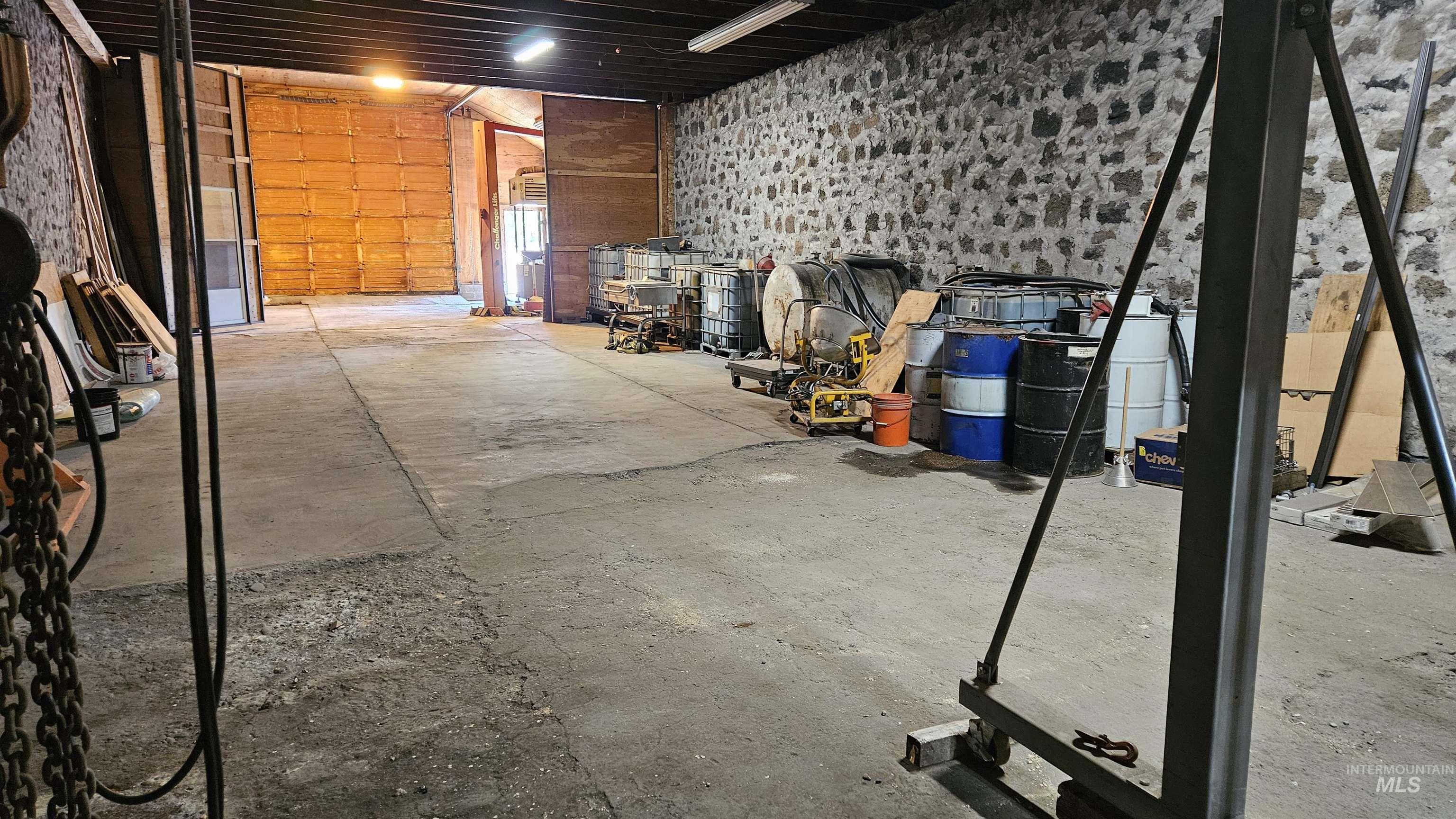 309 S Rail St W, Shoshone, Idaho 83352, 2 Bedrooms, Business/Commercial For Sale, Price $380,000, 98991168