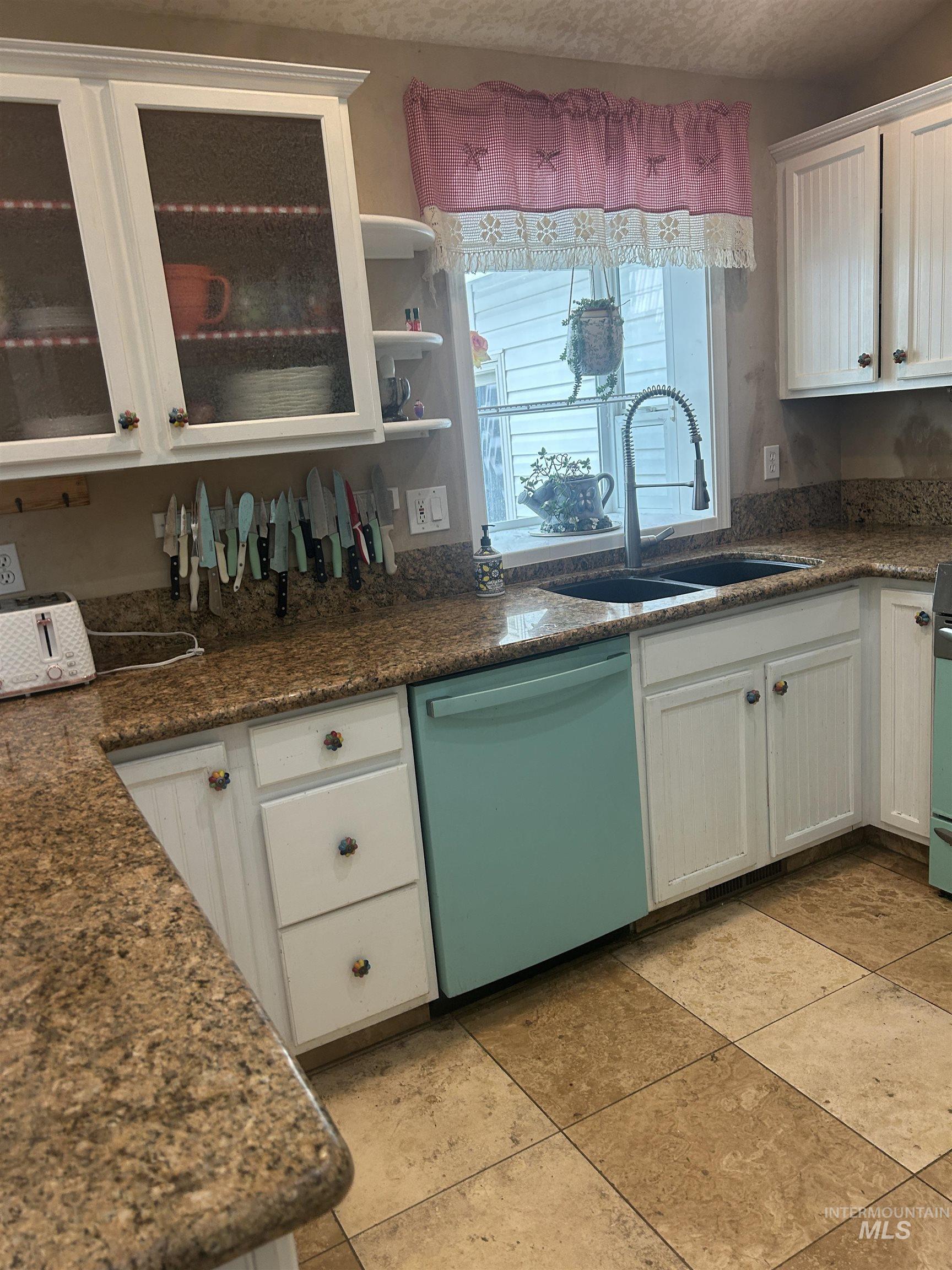 1444 E Doberman, Meridian, Idaho 83642, 4 Bedrooms, 2.5 Bathrooms, Residential For Sale, Price $525,900, 98991169