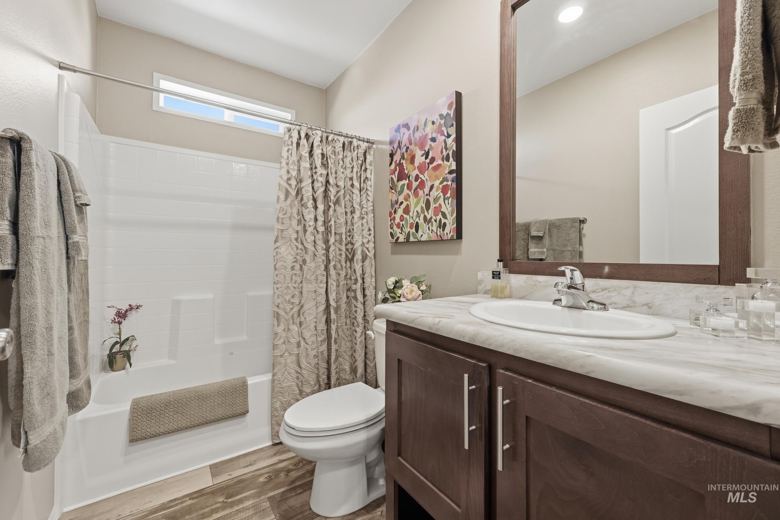 2295 Blue Lake Lane, Boise, Idaho 83716, 3 Bedrooms, 2 Bathrooms, Residential For Sale, Price $230,000, 98991174