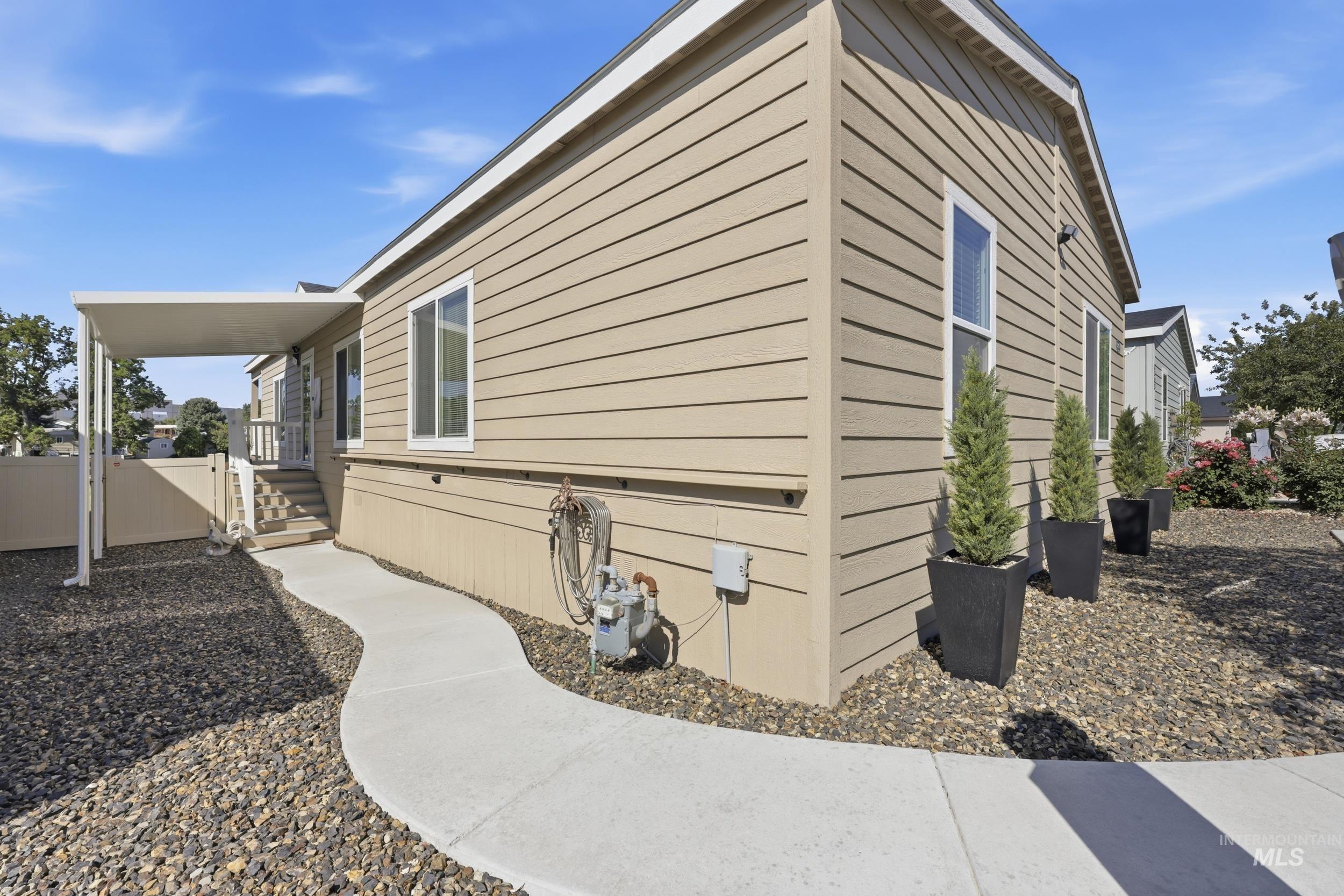 2295 Blue Lake Lane, Boise, Idaho 83716, 3 Bedrooms, 2 Bathrooms, Residential For Sale, Price $230,000, 98991174