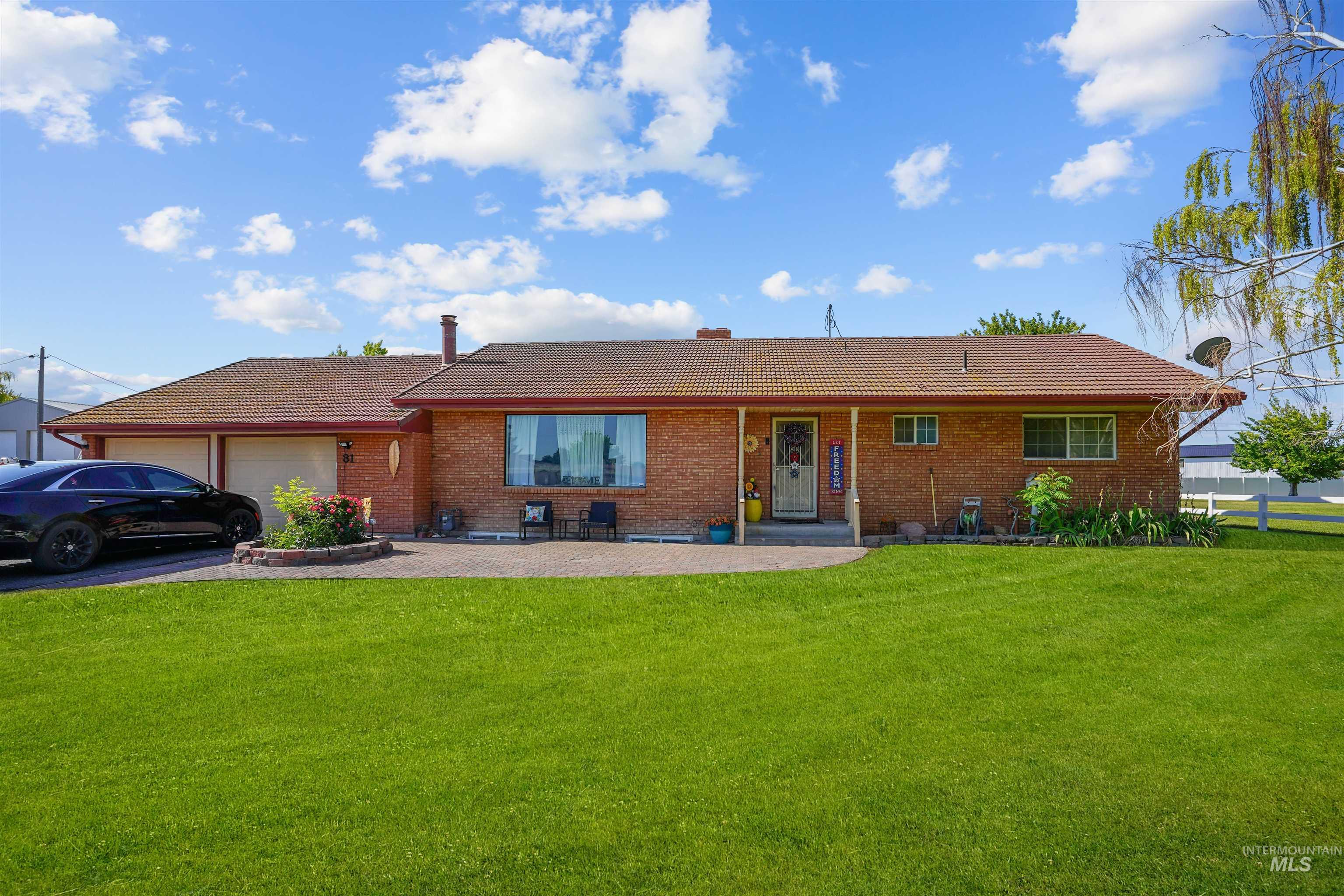 31 W 208 S, Burley, Idaho 83318, 5 Bedrooms, 3 Bathrooms, Residential For Sale, Price $550,000, 98991180