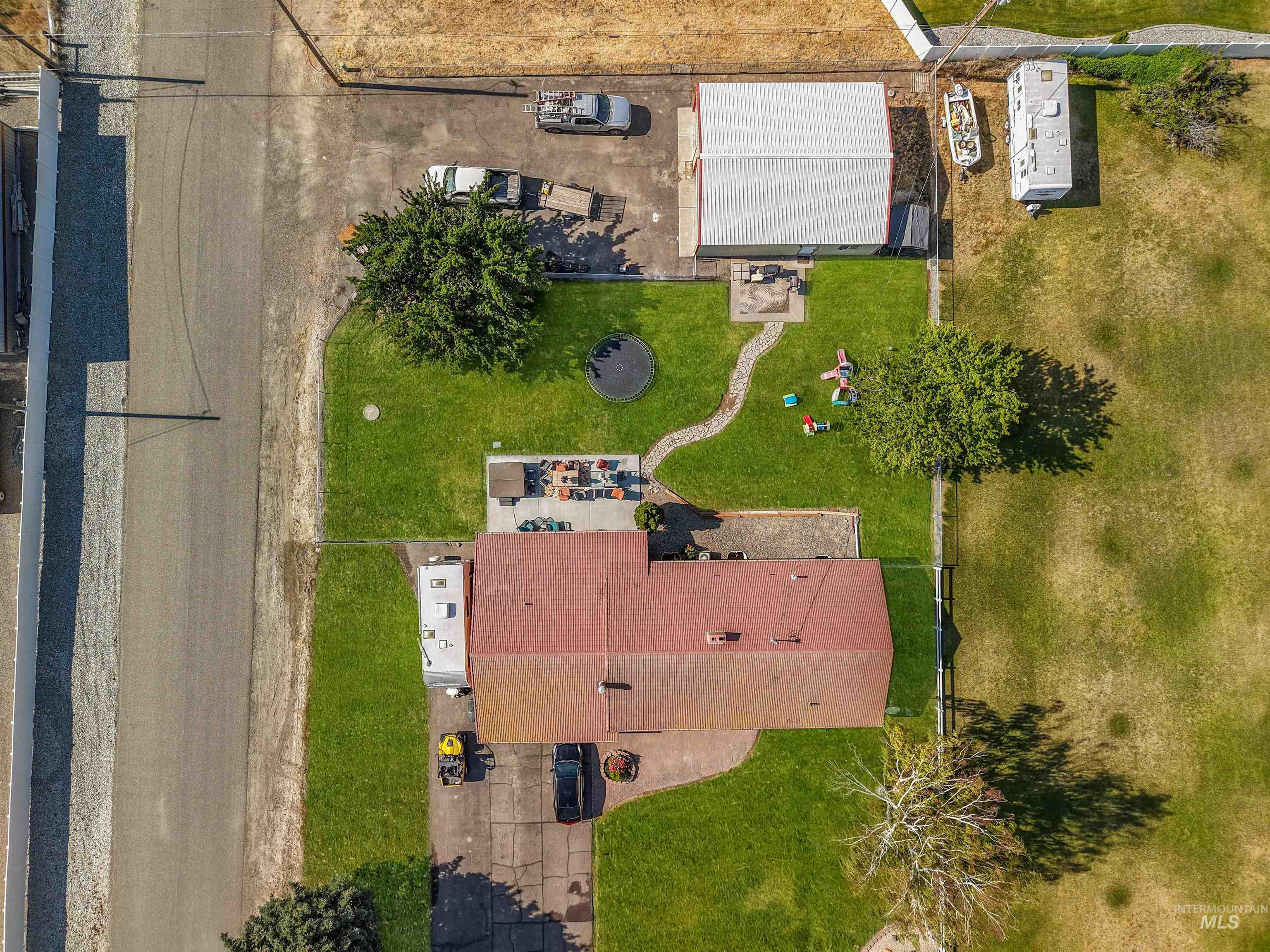 31 W 208 S, Burley, Idaho 83318, 5 Bedrooms, 3 Bathrooms, Residential For Sale, Price $475,000, 98991180