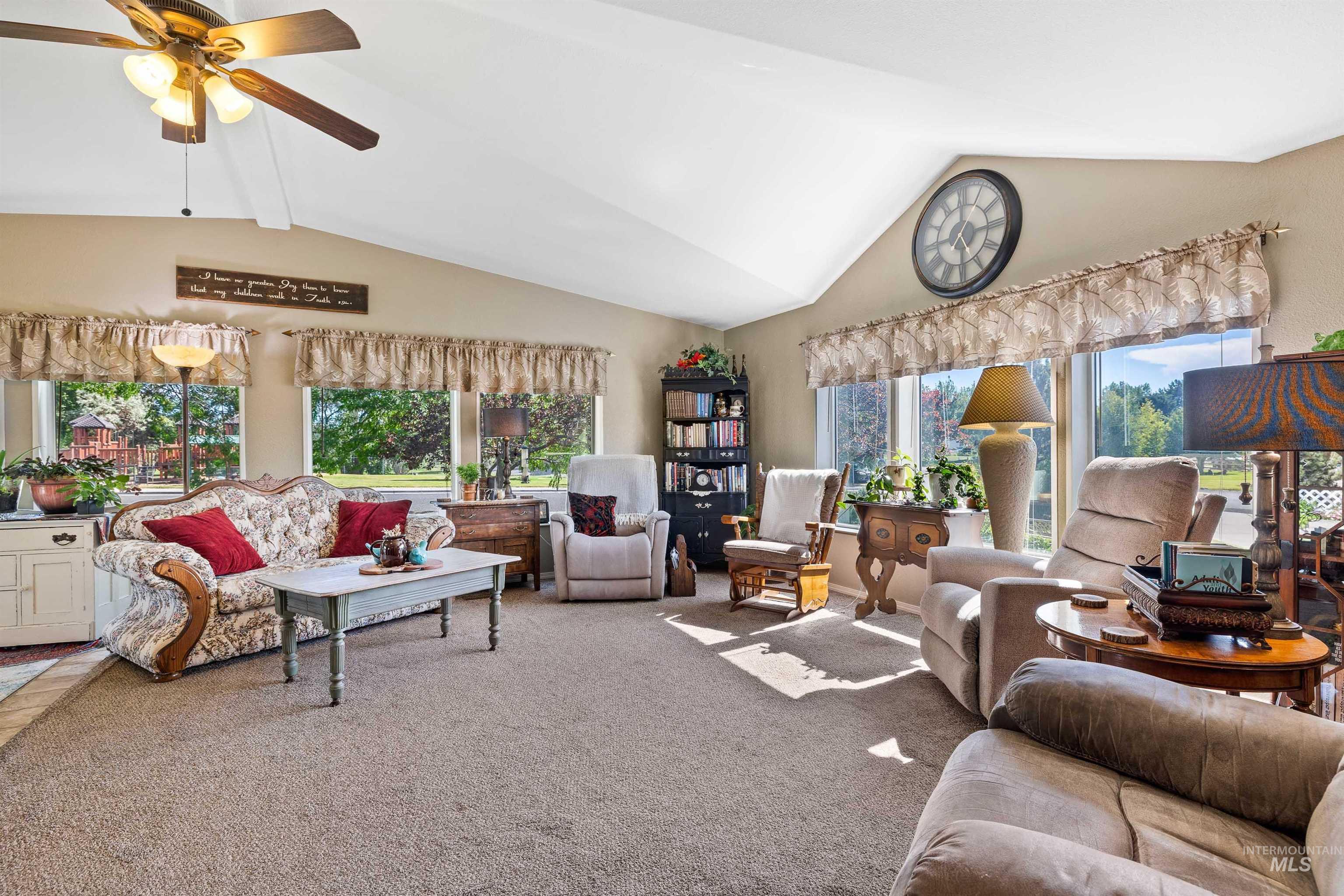 1001 Applewood Drive, Buhl, Idaho 83316, 3 Bedrooms, 2 Bathrooms, Residential For Sale, Price $389,900, 98991181