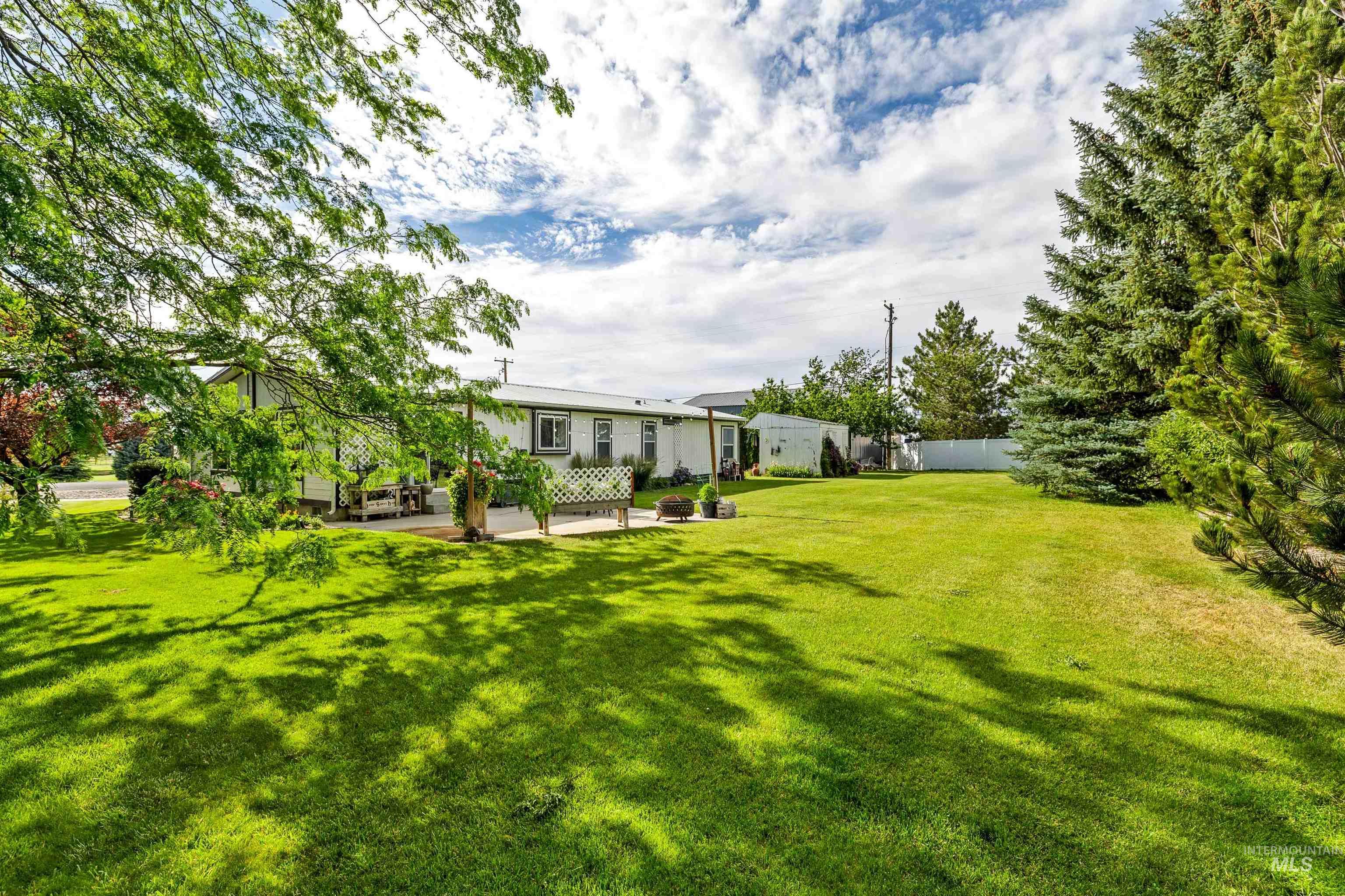 1001 Applewood Drive, Buhl, Idaho 83316, 3 Bedrooms, 2 Bathrooms, Residential For Sale, Price $389,900, 98991181