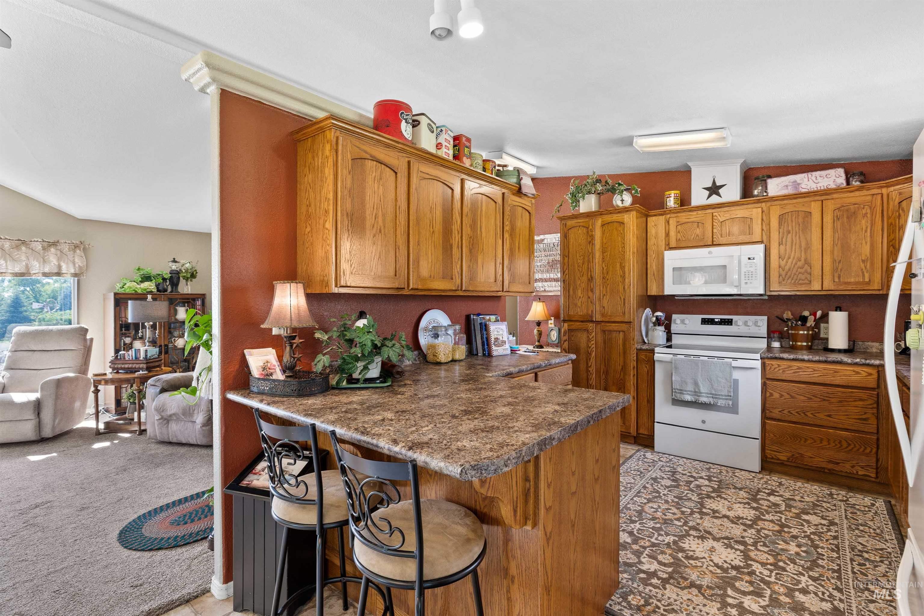 1001 Applewood Drive, Buhl, Idaho 83316, 3 Bedrooms, 2 Bathrooms, Residential For Sale, Price $389,900, 98991181