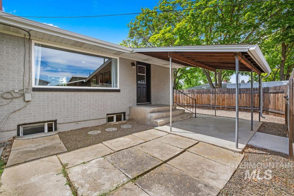 7308 W Maxwell Dr, Boise, Idaho 83704, 3 Bedrooms, 1.5 Bathrooms, Residential For Sale, Price $549,900, 98991185