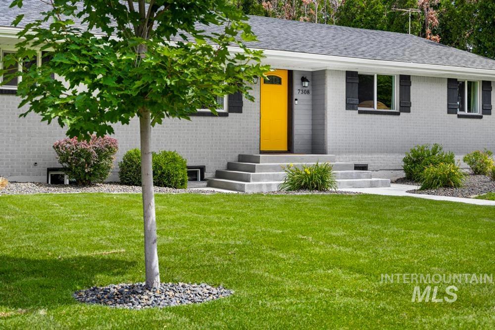 7308 W Maxwell Dr, Boise, Idaho 83704, 3 Bedrooms, 1.5 Bathrooms, Residential For Sale, Price $549,900, 98991185