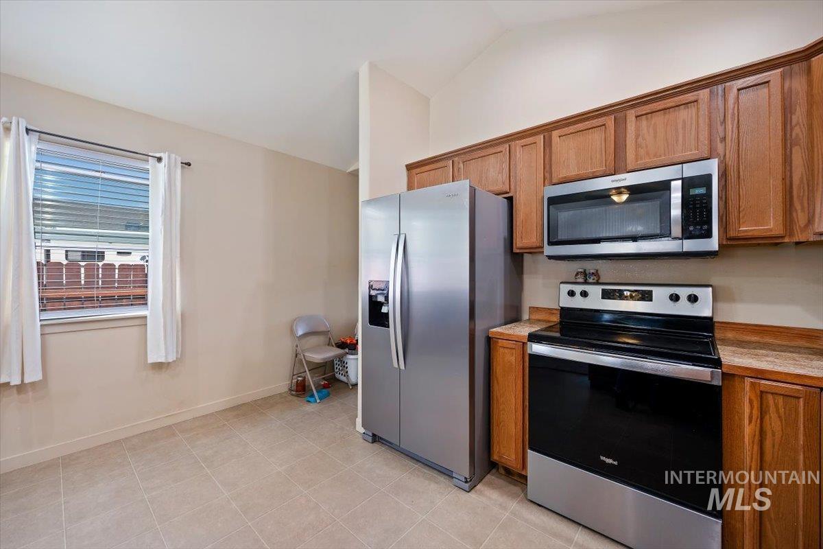 220 E Garnet, Fairfield, Idaho 83327, 3 Bedrooms, 2 Bathrooms, Residential For Sale, Price $313,999, 98991186