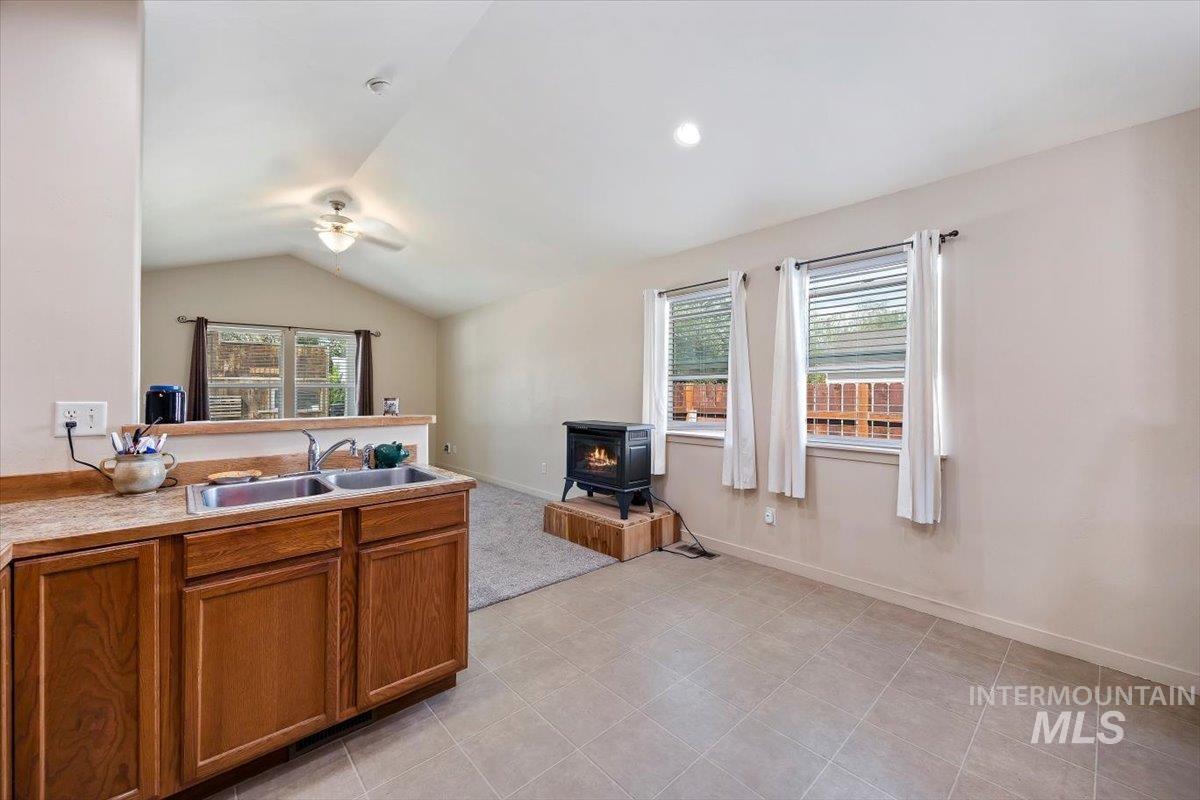 220 E Garnet, Fairfield, Idaho 83327, 3 Bedrooms, 2 Bathrooms, Residential For Sale, Price $313,999, 98991186
