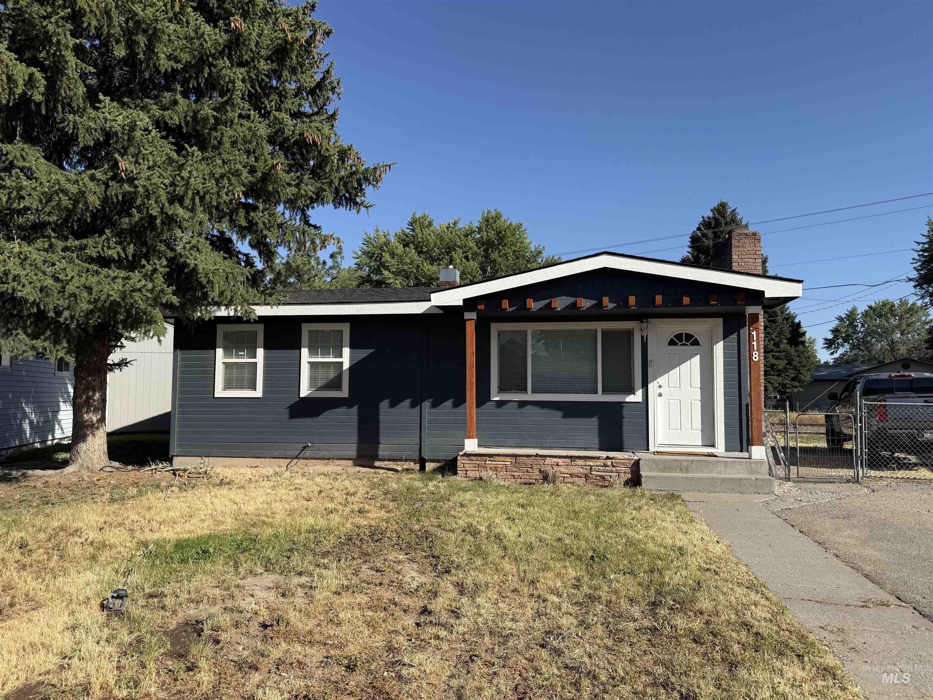 118 Baker Dr, Mountain Home, Idaho 83647, 3 Bedrooms, 1 Bathroom, Residential For Sale, Price $268,000, 98991188