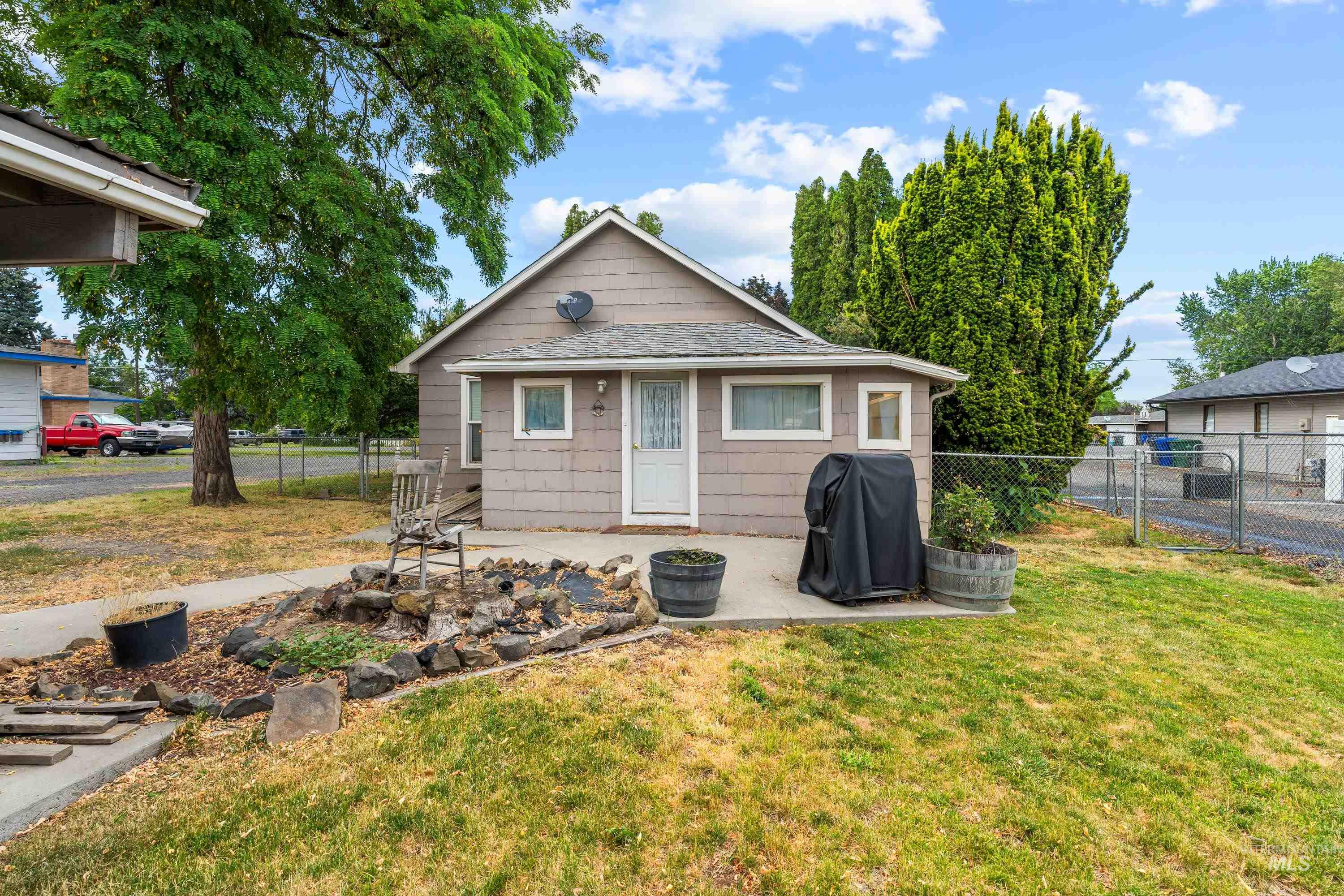 618 Preston Ave, Lewiston, Idaho 83501, 2 Bedrooms, 1 Bathroom, Residential For Sale, Price $295,000, 98991189