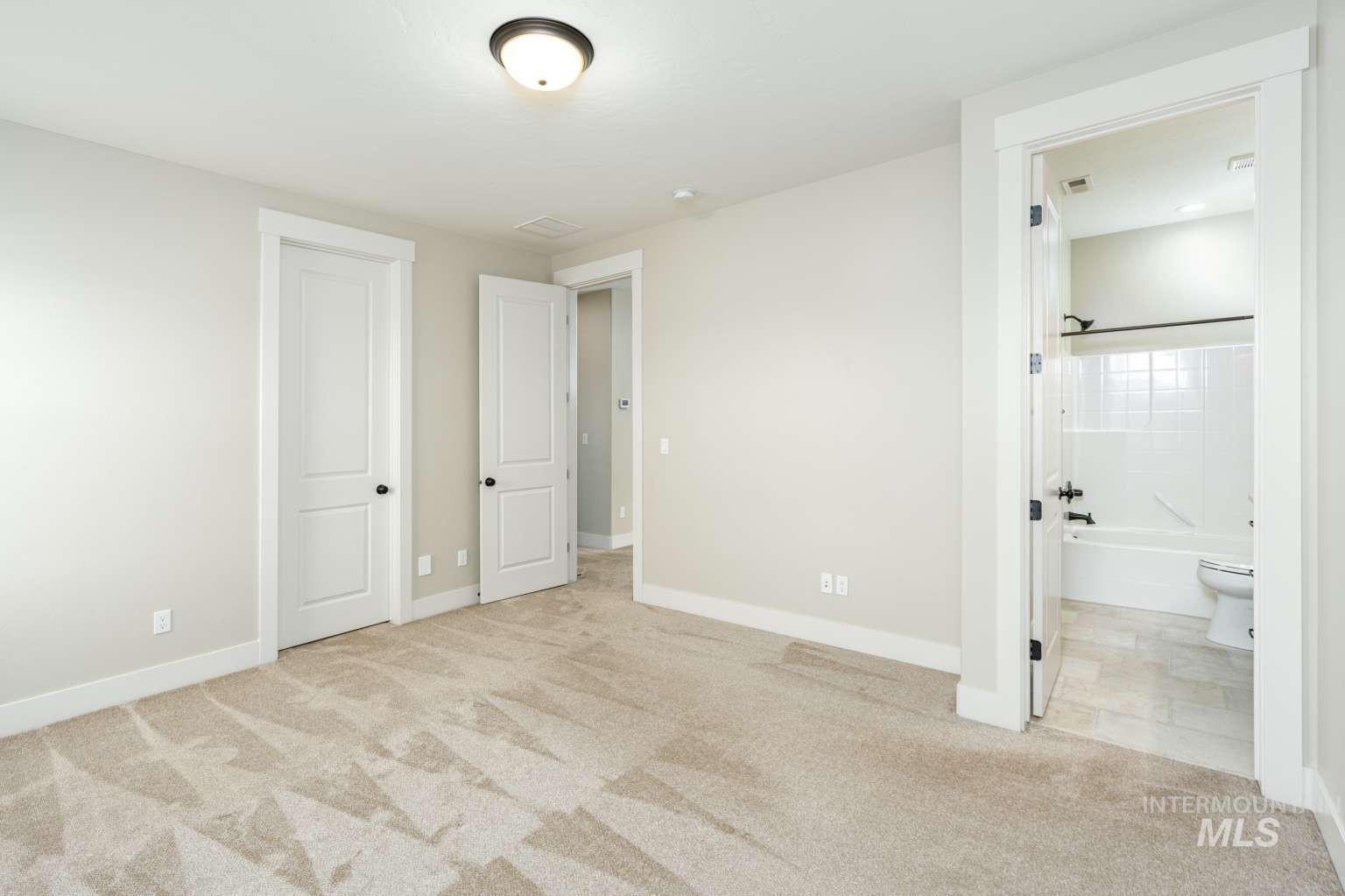 2598 E La Grange Dr, Meridian, Idaho 83642, 5 Bedrooms, 4 Bathrooms, Residential For Sale, Price $989,000, 98991191