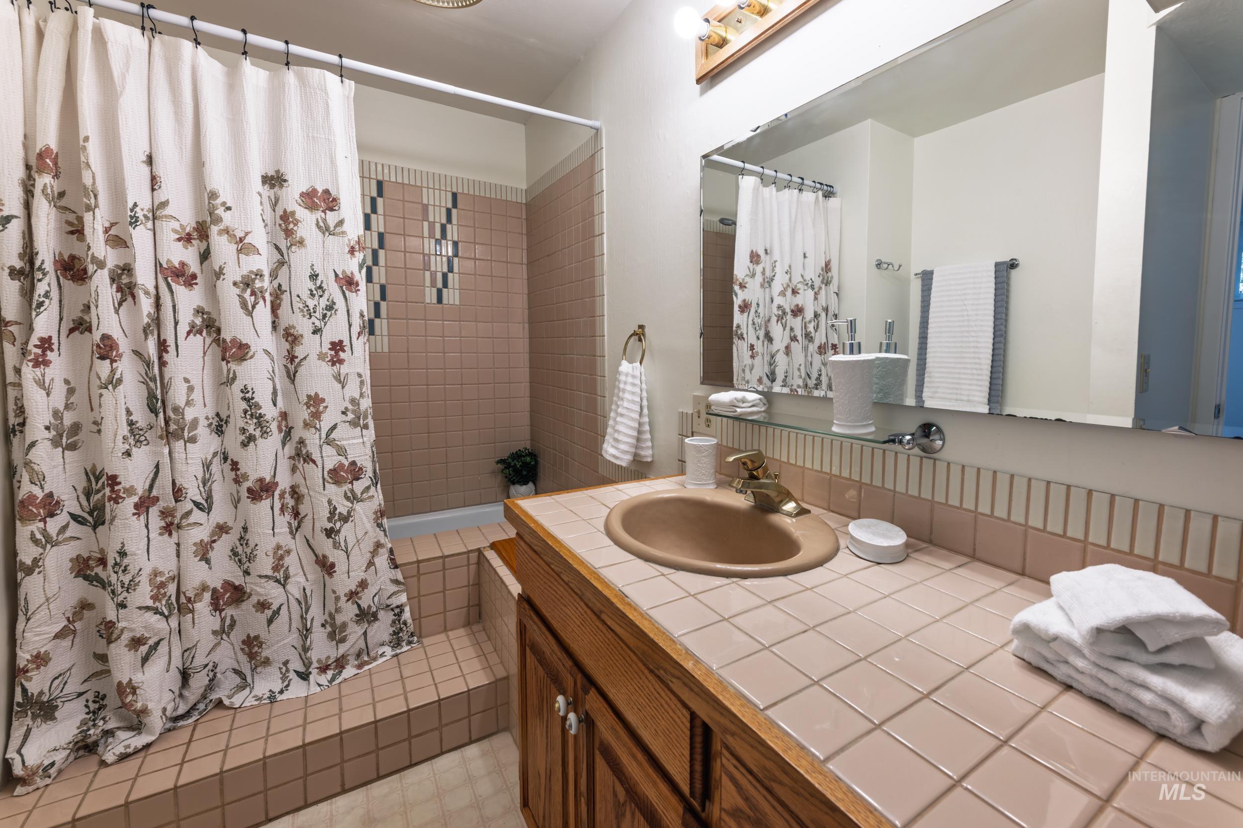 114 Arrow, Moscow, Idaho 83843, 6 Bedrooms, 2 Bathrooms, Residential For Sale, Price $610,000, 98991193
