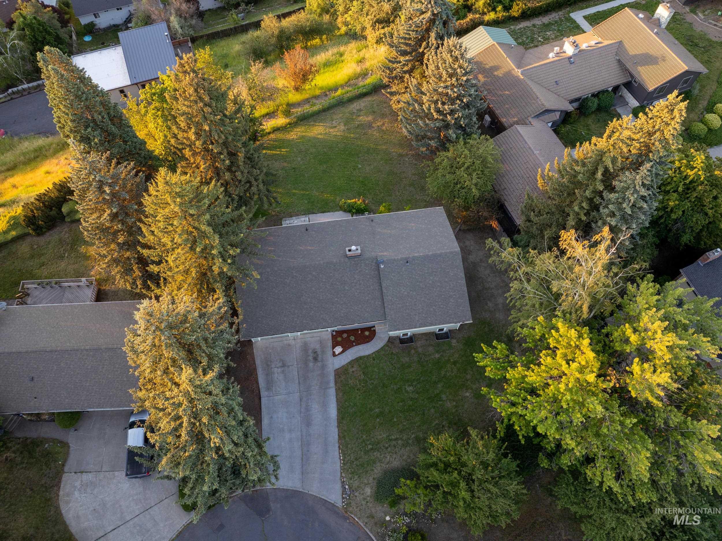 114 Arrow, Moscow, Idaho 83843, 6 Bedrooms, 2 Bathrooms, Residential For Sale, Price $610,000, 98991193