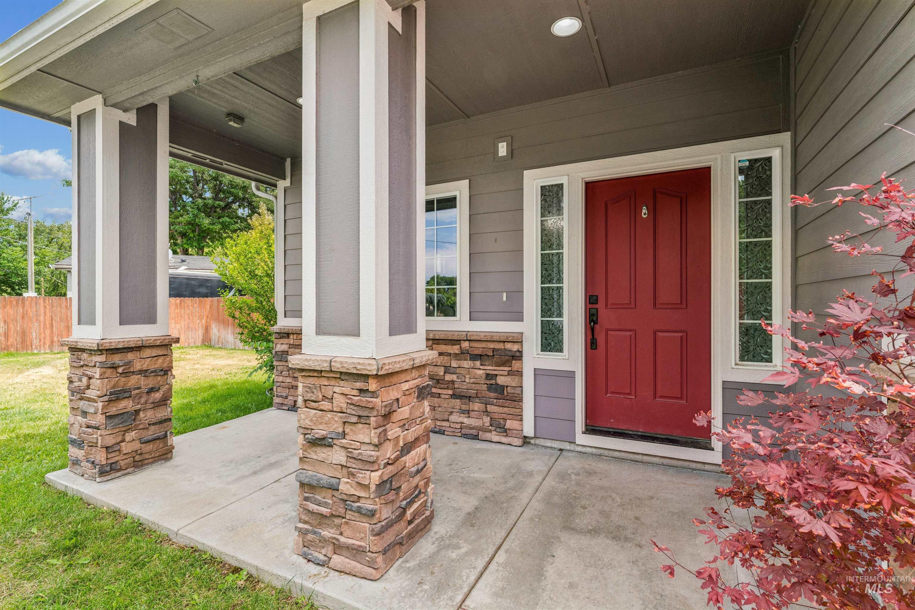1801 Iowa, Nampa, Idaho 83686, 3 Bedrooms, 2 Bathrooms, Residential For Sale, Price $430,000,MLS 98991205