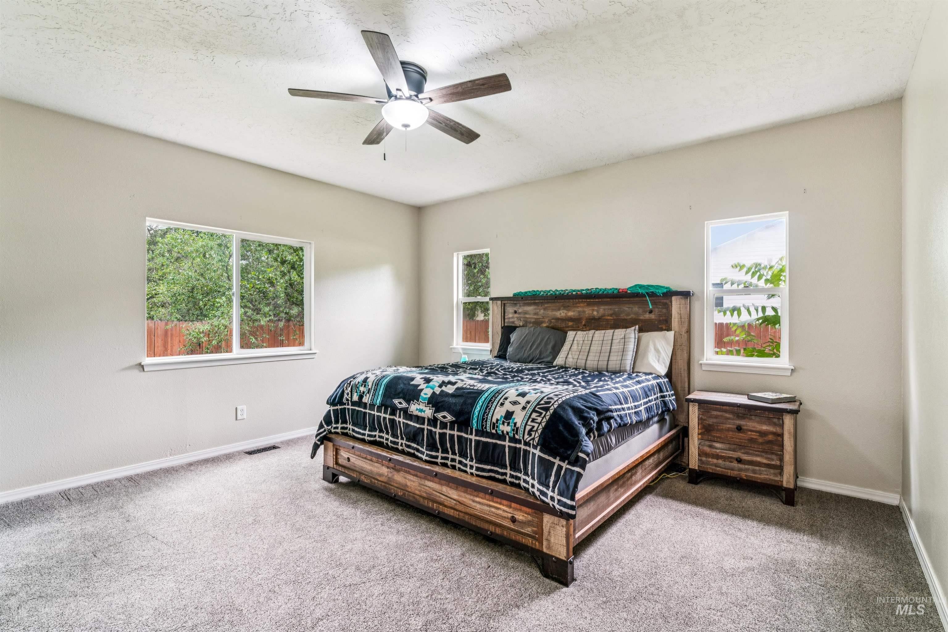 1801 Iowa, Nampa, Idaho 83686, 3 Bedrooms, 2 Bathrooms, Residential For Sale, Price $430,000,MLS 98991205