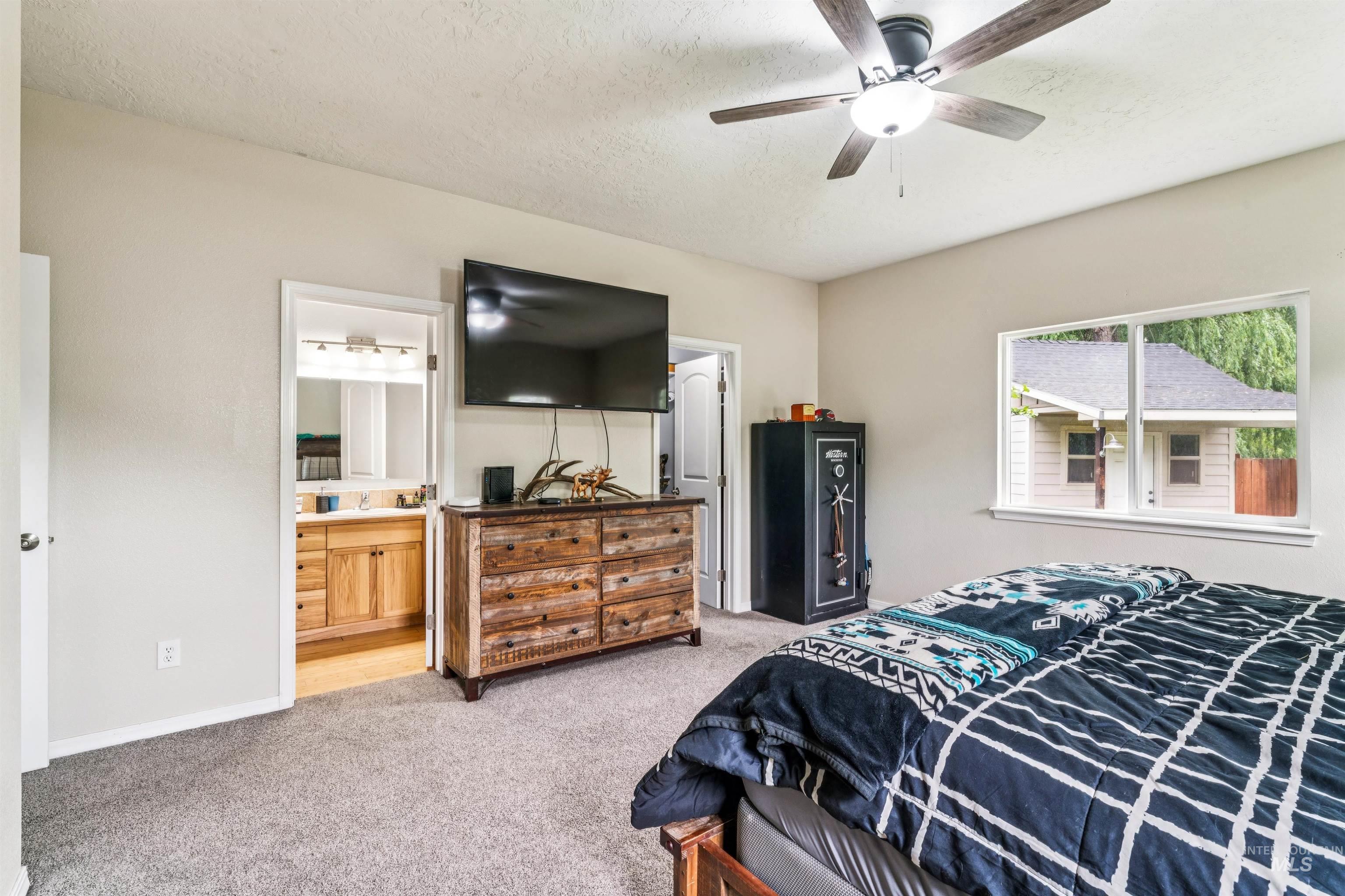 1801 Iowa, Nampa, Idaho 83686, 3 Bedrooms, 2 Bathrooms, Residential For Sale, Price $430,000,MLS 98991205