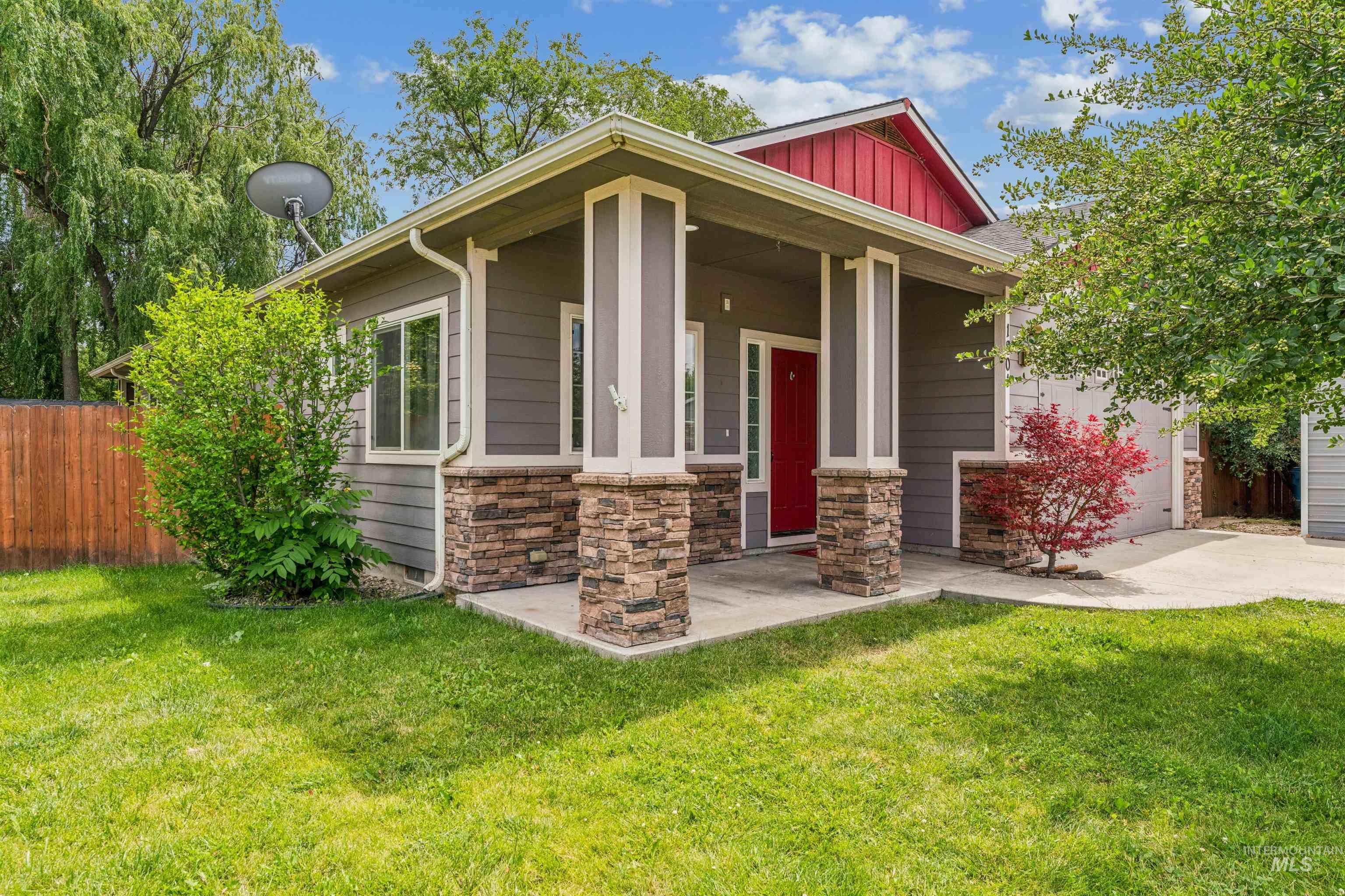 1801 Iowa, Nampa, Idaho 83686, 3 Bedrooms, 2 Bathrooms, Residential For Sale, Price $430,000,MLS 98991205
