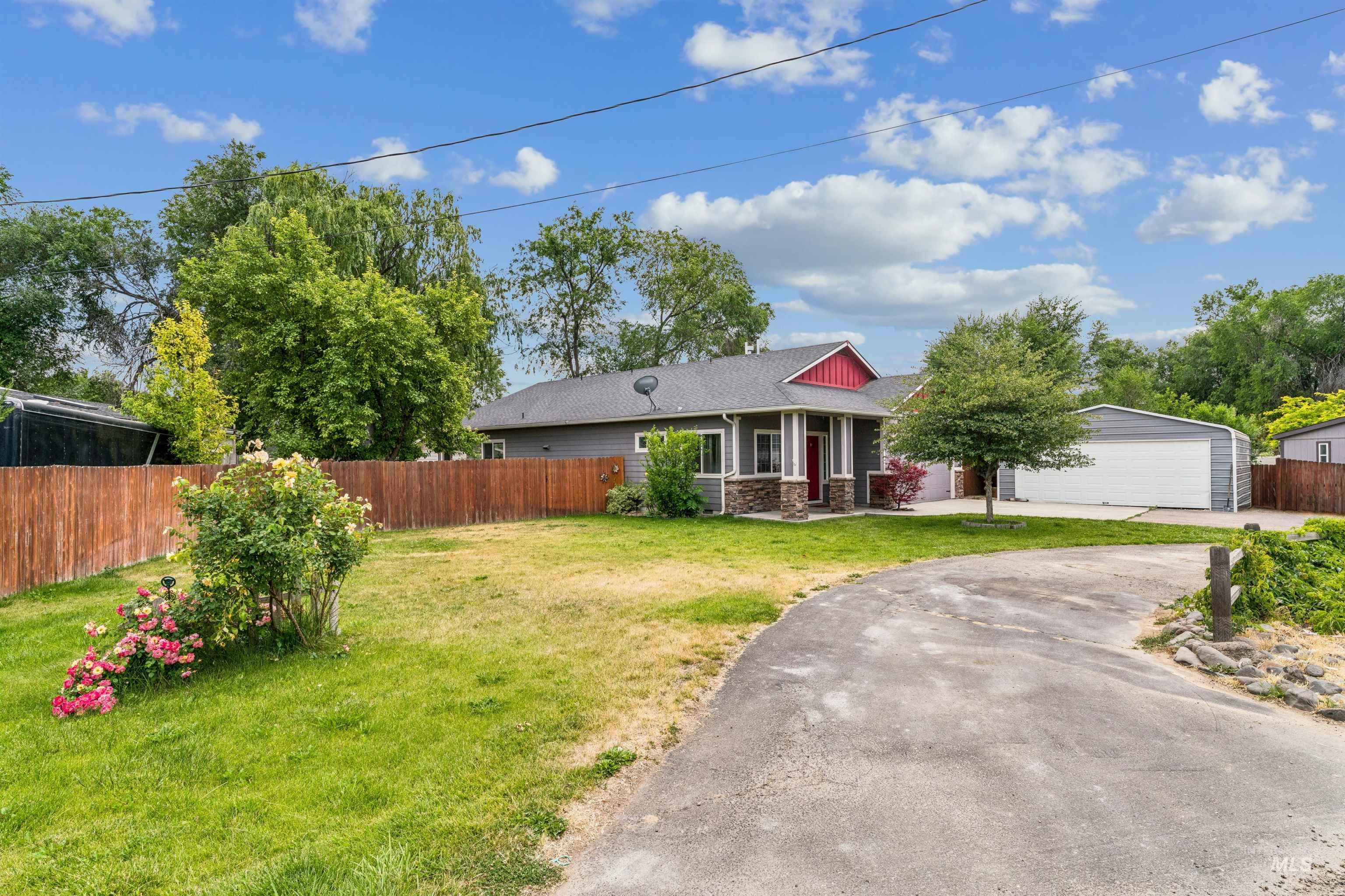 1801 Iowa, Nampa, Idaho 83686, 3 Bedrooms, 2 Bathrooms, Residential For Sale, Price $430,000,MLS 98991205
