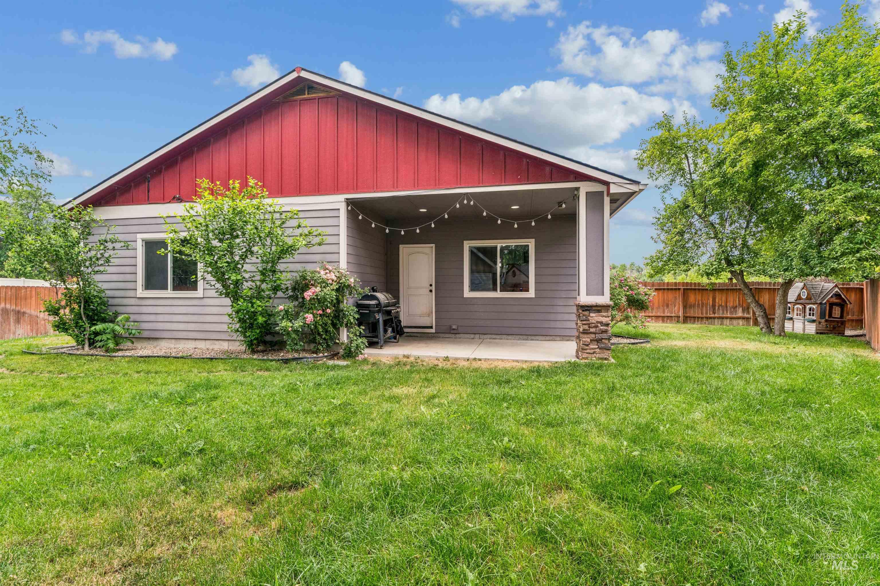 1801 Iowa, Nampa, Idaho 83686, 3 Bedrooms, 2 Bathrooms, Residential For Sale, Price $430,000,MLS 98991205