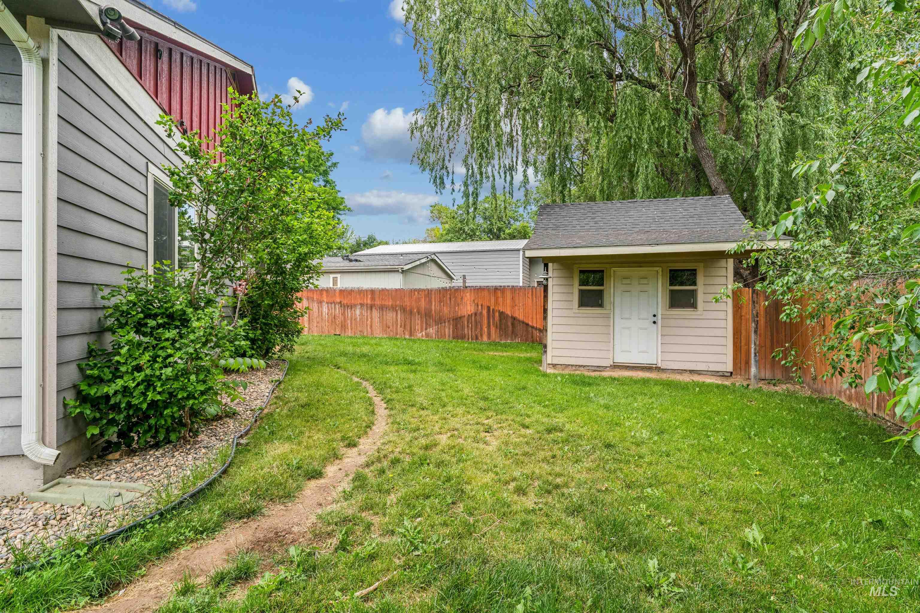 1801 Iowa, Nampa, Idaho 83686, 3 Bedrooms, 2 Bathrooms, Residential For Sale, Price $430,000,MLS 98991205