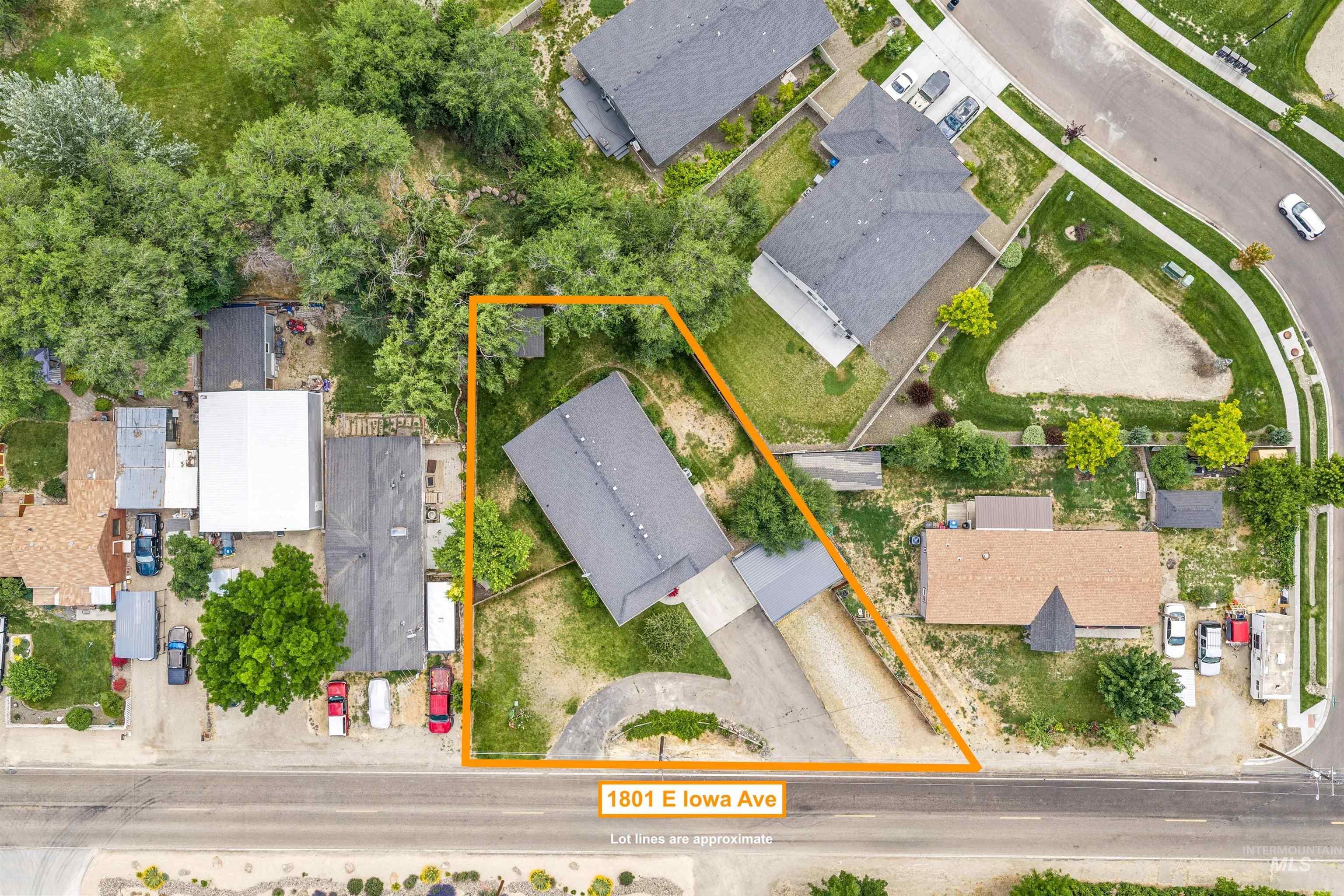 1801 Iowa, Nampa, Idaho 83686, 3 Bedrooms, 2 Bathrooms, Residential For Sale, Price $430,000,MLS 98991205