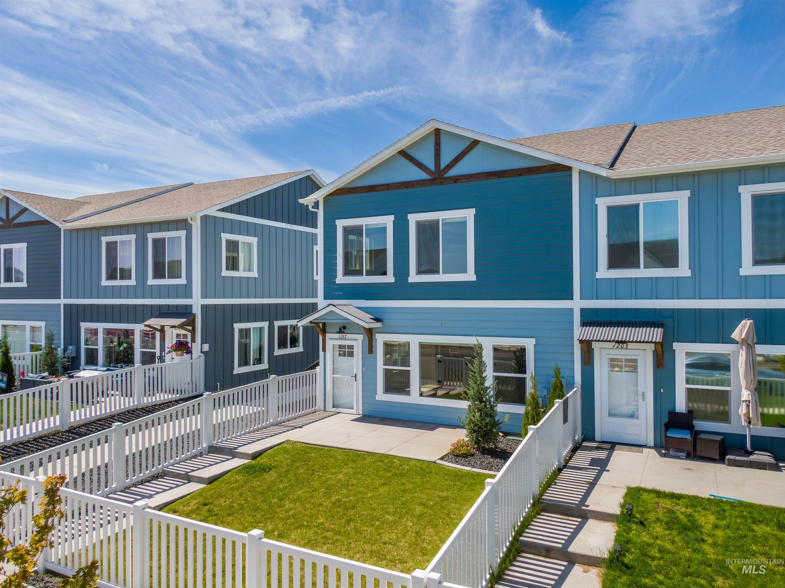 1197 Edington Ave, Moscow, Idaho 83843, 3 Bedrooms, 2.5 Bathrooms, Residential For Sale, Price $470,000,MLS 98991206
